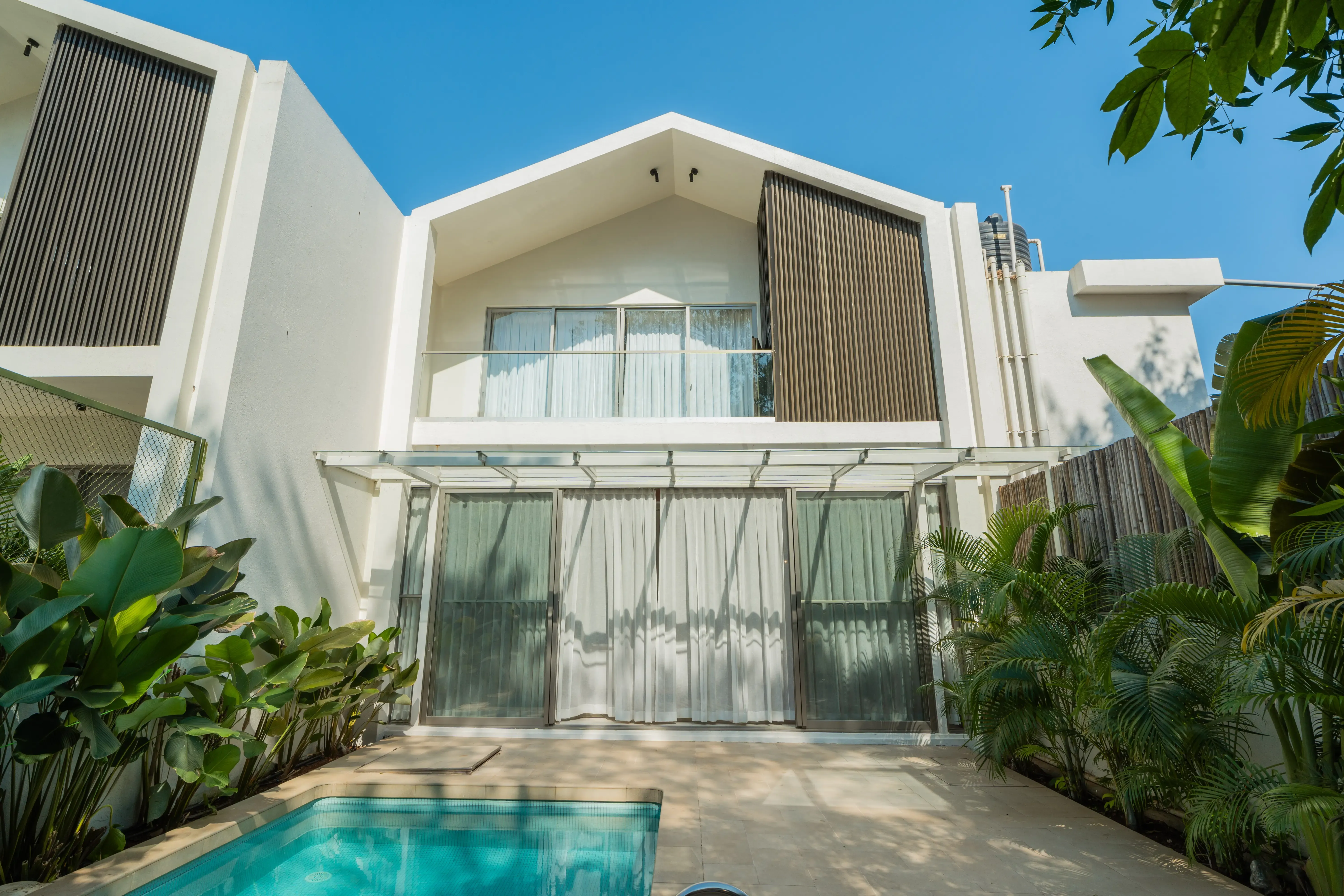 Mirai Leo | Exquisite 3-BHK Villa Near Vagator Beach With Private Pool — photo 7