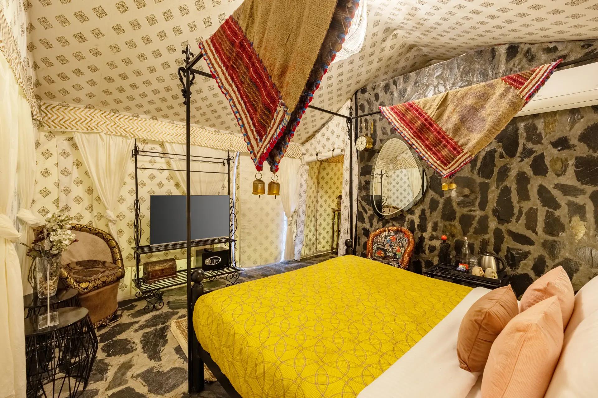 Zephyr Imperial | Luxury Tent on Hills With Pool, Gazebo, Tea House & Dining — photo 13