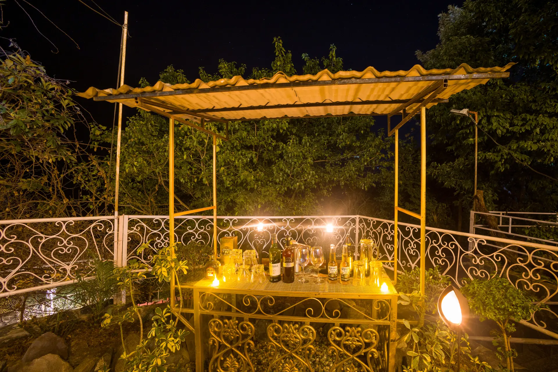 Zephyr Imperial | Luxury Tent on Hills With Pool, Gazebo, Tea House & Dining — photo 7