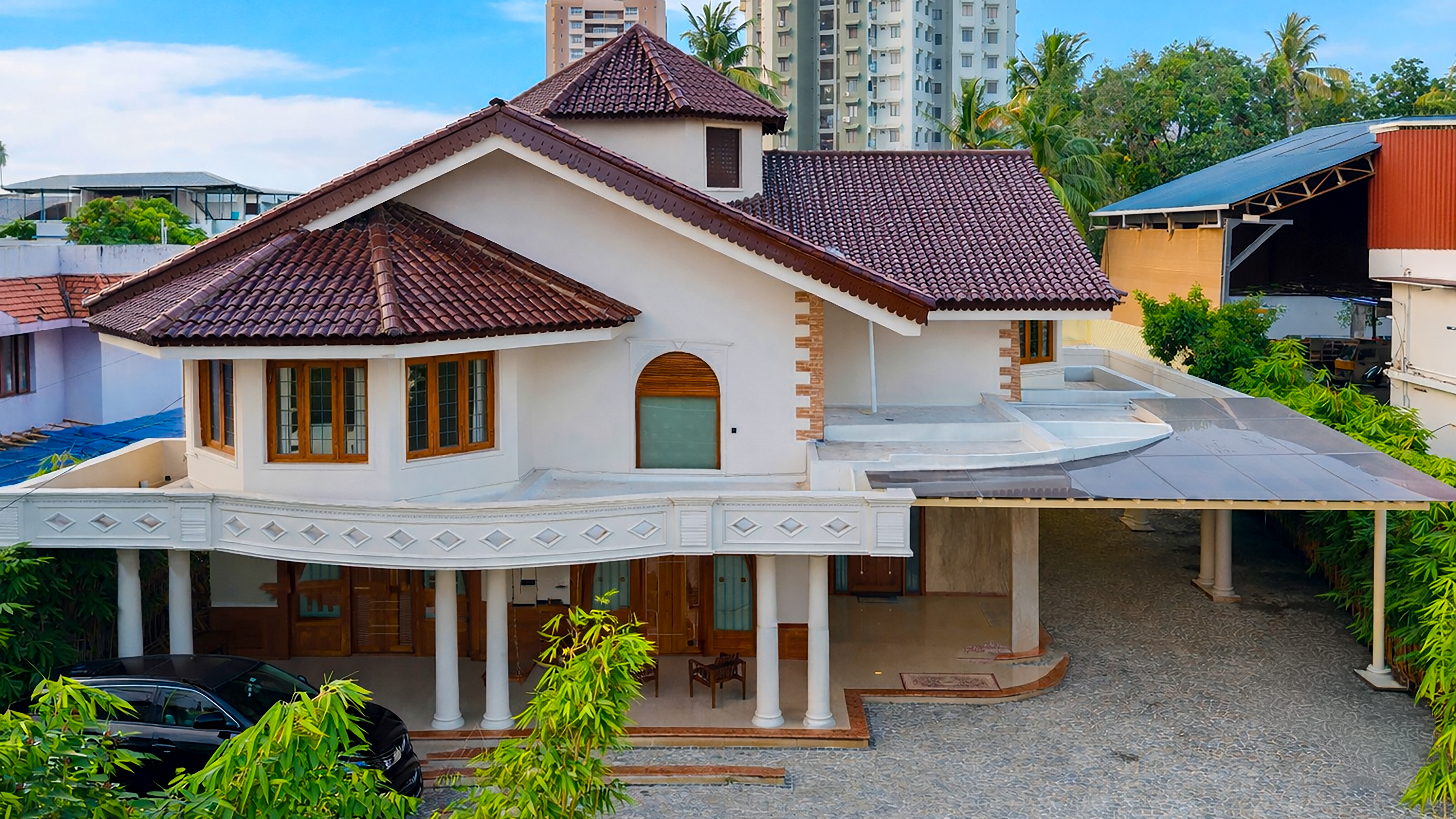 Valiyaveetil Mansion | 5-BHK Mansion With Private Pool, Home Theatre, Garden | Near New Marine Drive — photo 10
