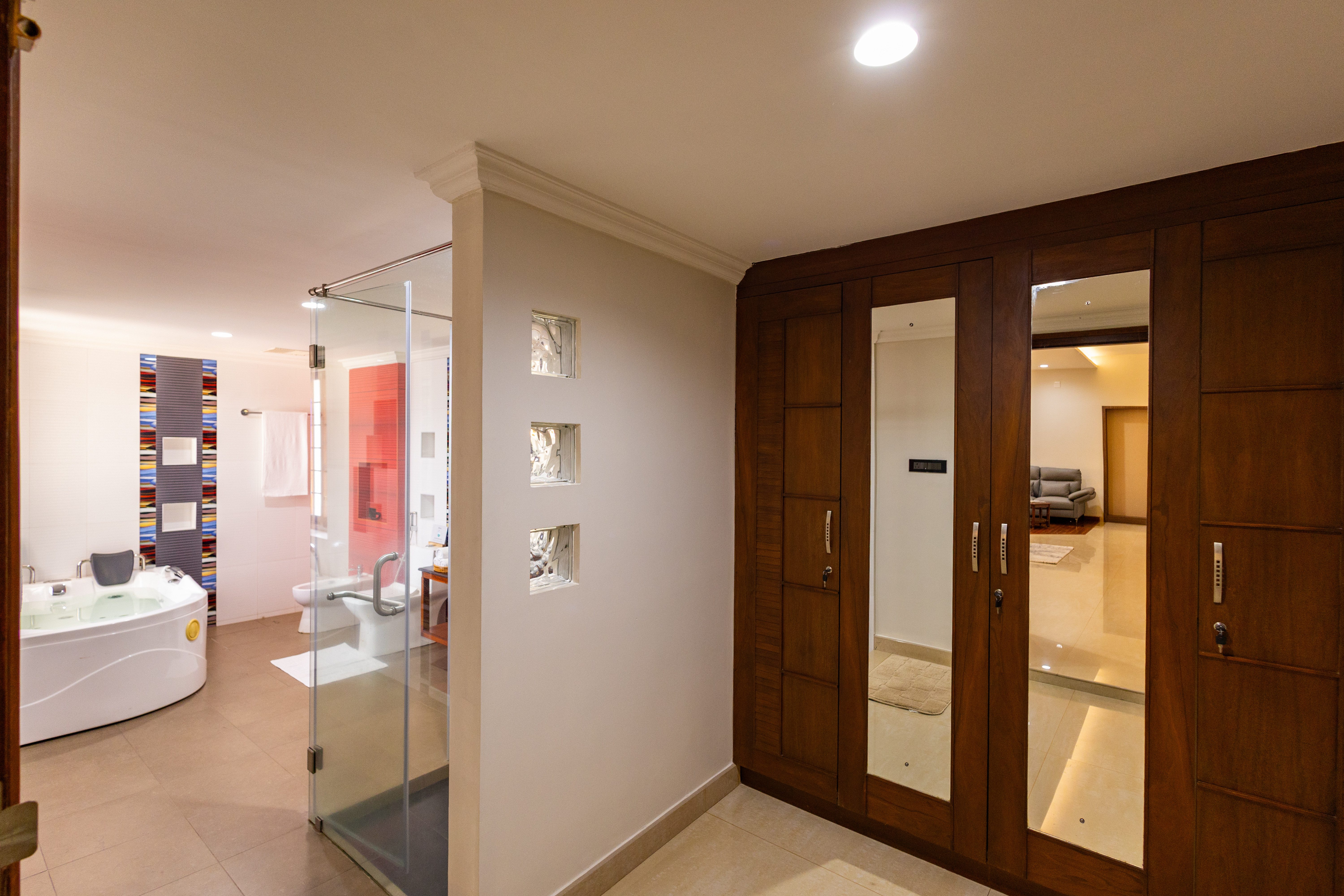 Valiyaveetil Mansion | 5-BHK Mansion With Private Pool, Home Theatre, Garden | Near New Marine Drive — photo 25