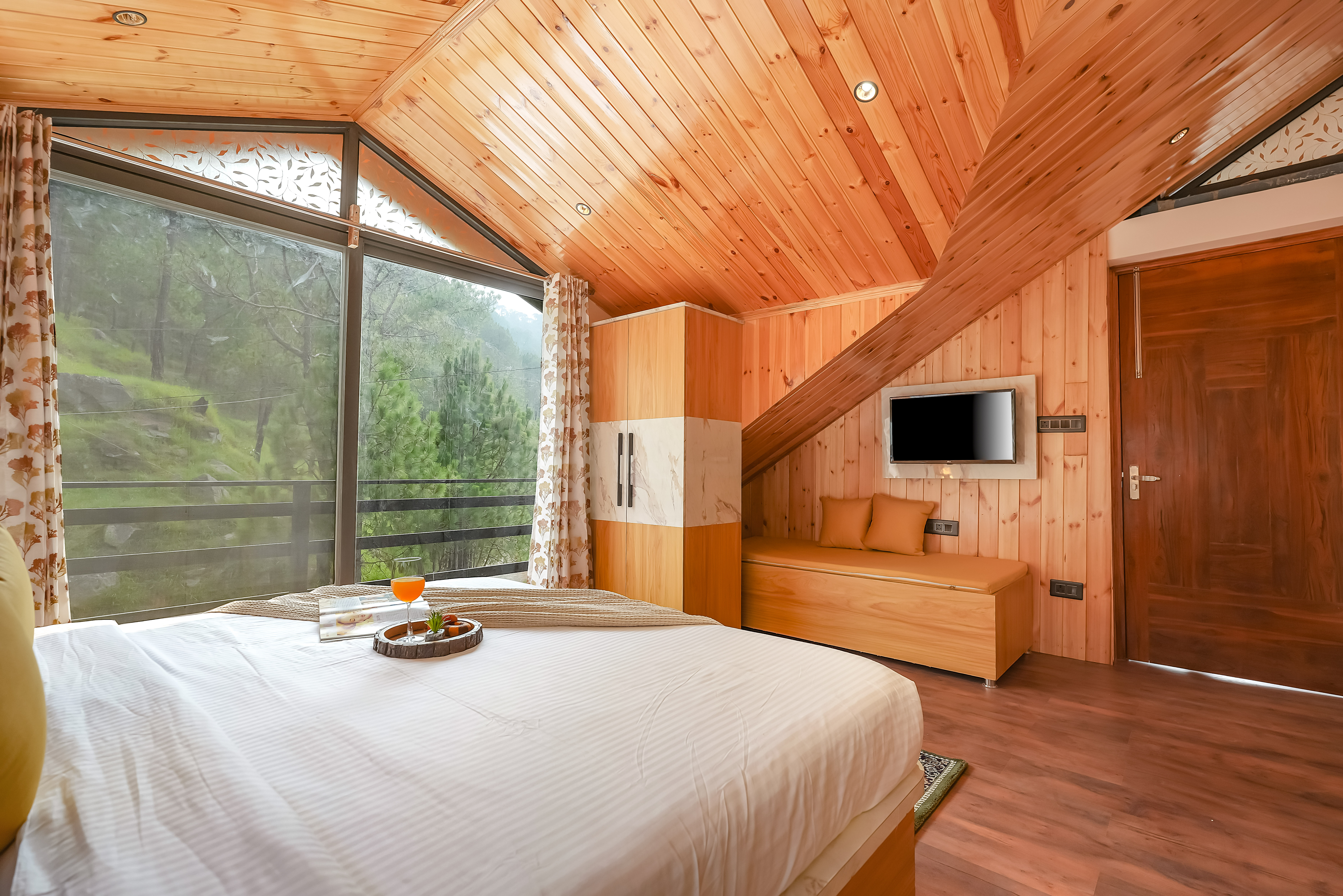 Kosh Villa Glenhaven | 3- BHK Villa with Private Balconies & Panoramic 360 Mountain Views — photo 14