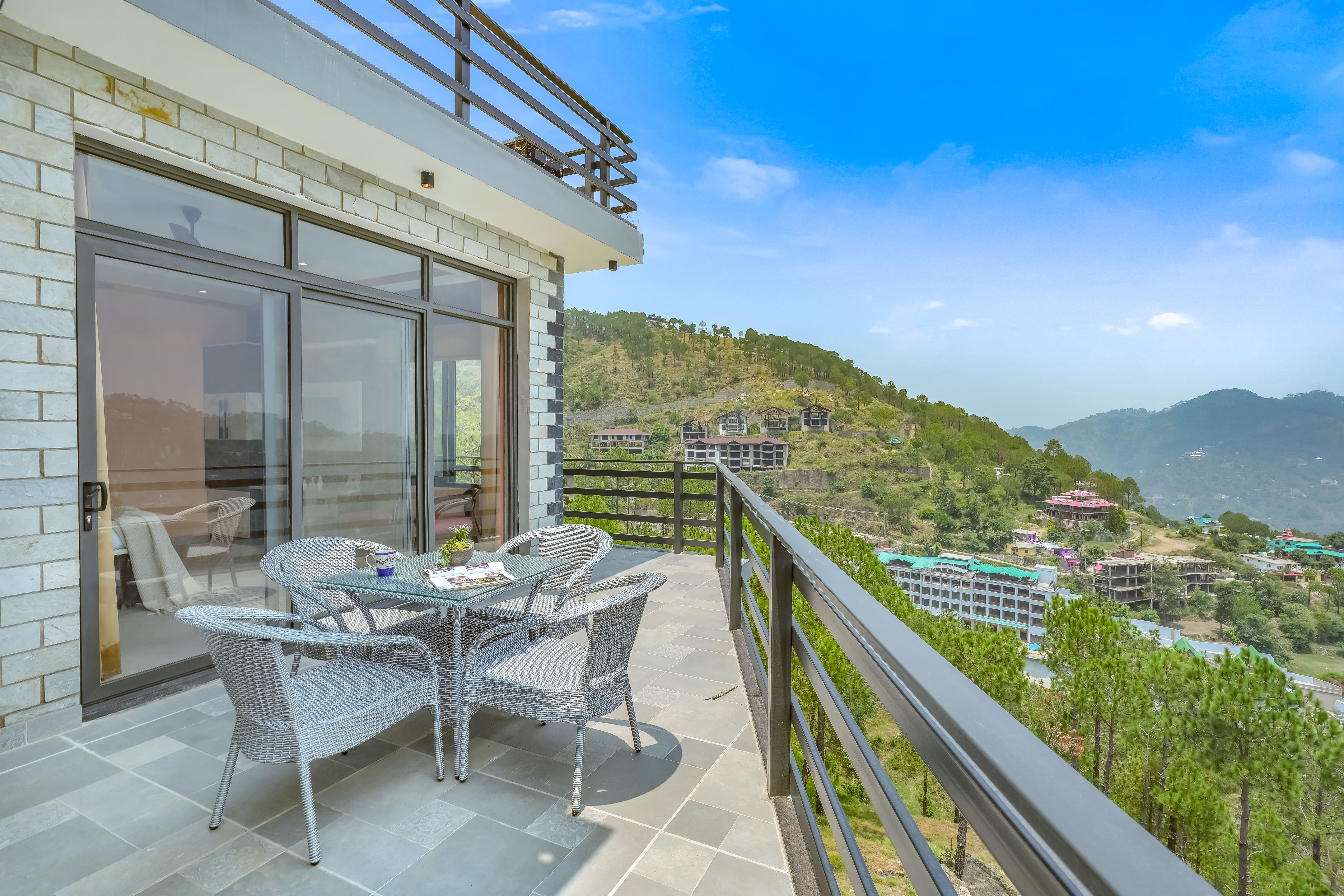 Kosh Villa Glenhaven | 3- BHK Villa with Private Balconies & Panoramic 360 Mountain Views — photo 17
