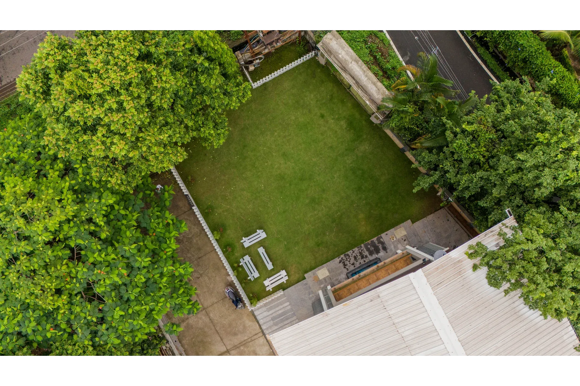 Imperial Serenia | 3-BHK with Common Pool & Garden — photo 17