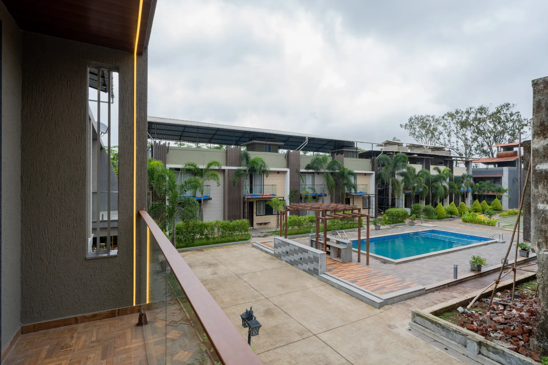 Imperial Serenia | 3-BHK with Common Pool & Garden — photo 14