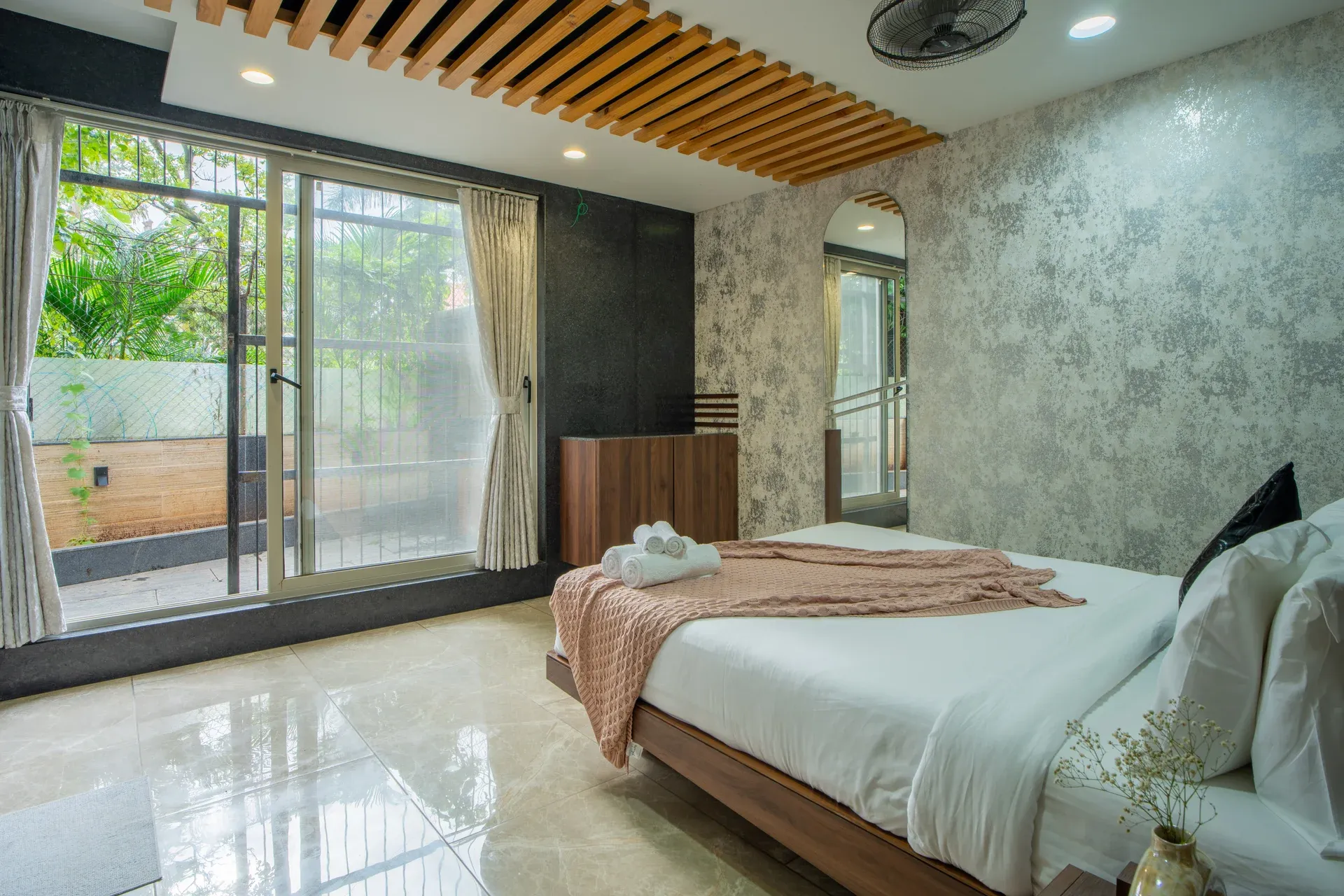 Imperial Serenia | 3-BHK with Common Pool & Garden — photo 24