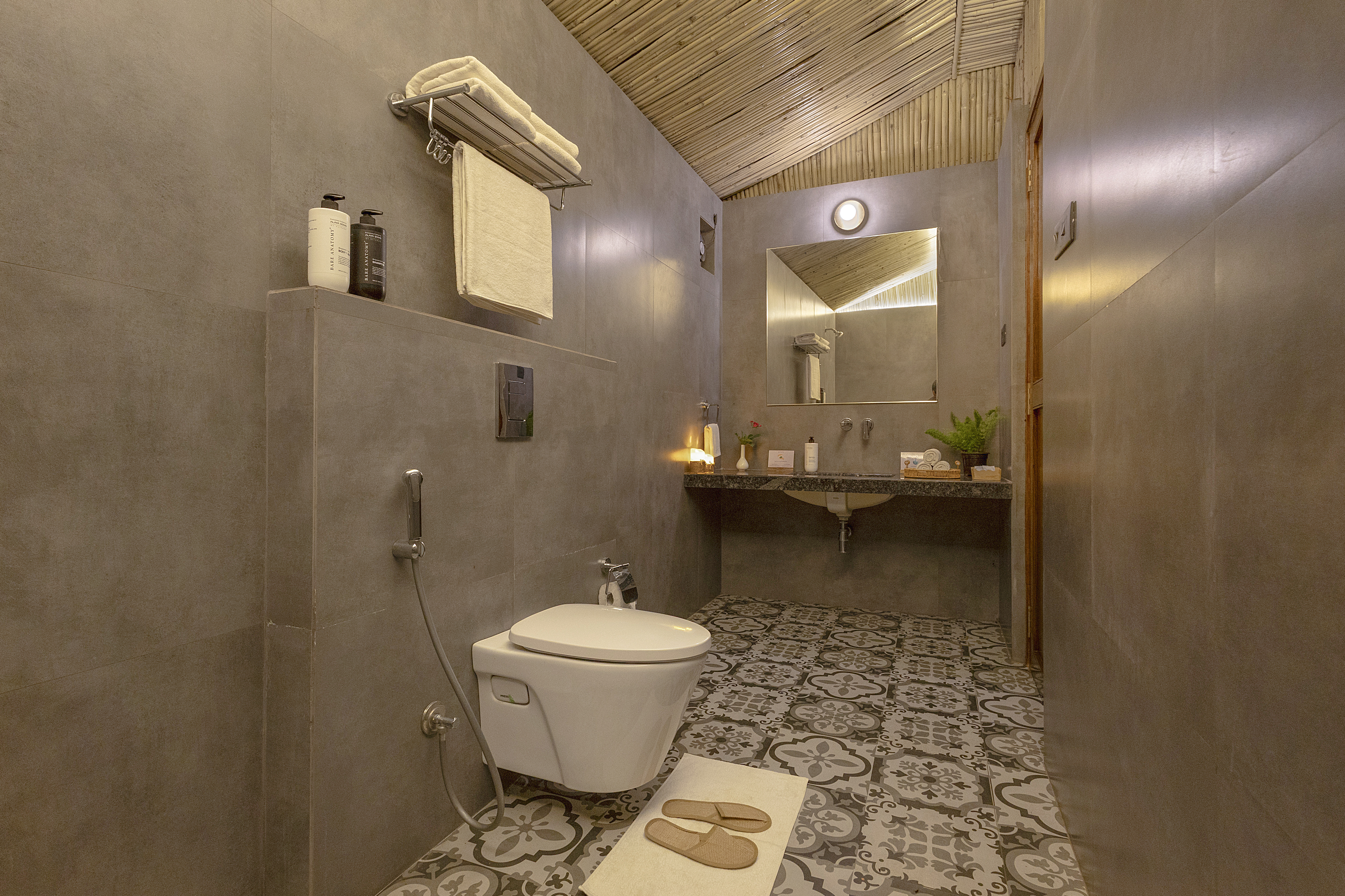 Timber Premium Suite | Pet-friendly Bamboo Cottage with Pvt Verandah, Lounge & Shared Outdoor seating & Restaurant — photo 10