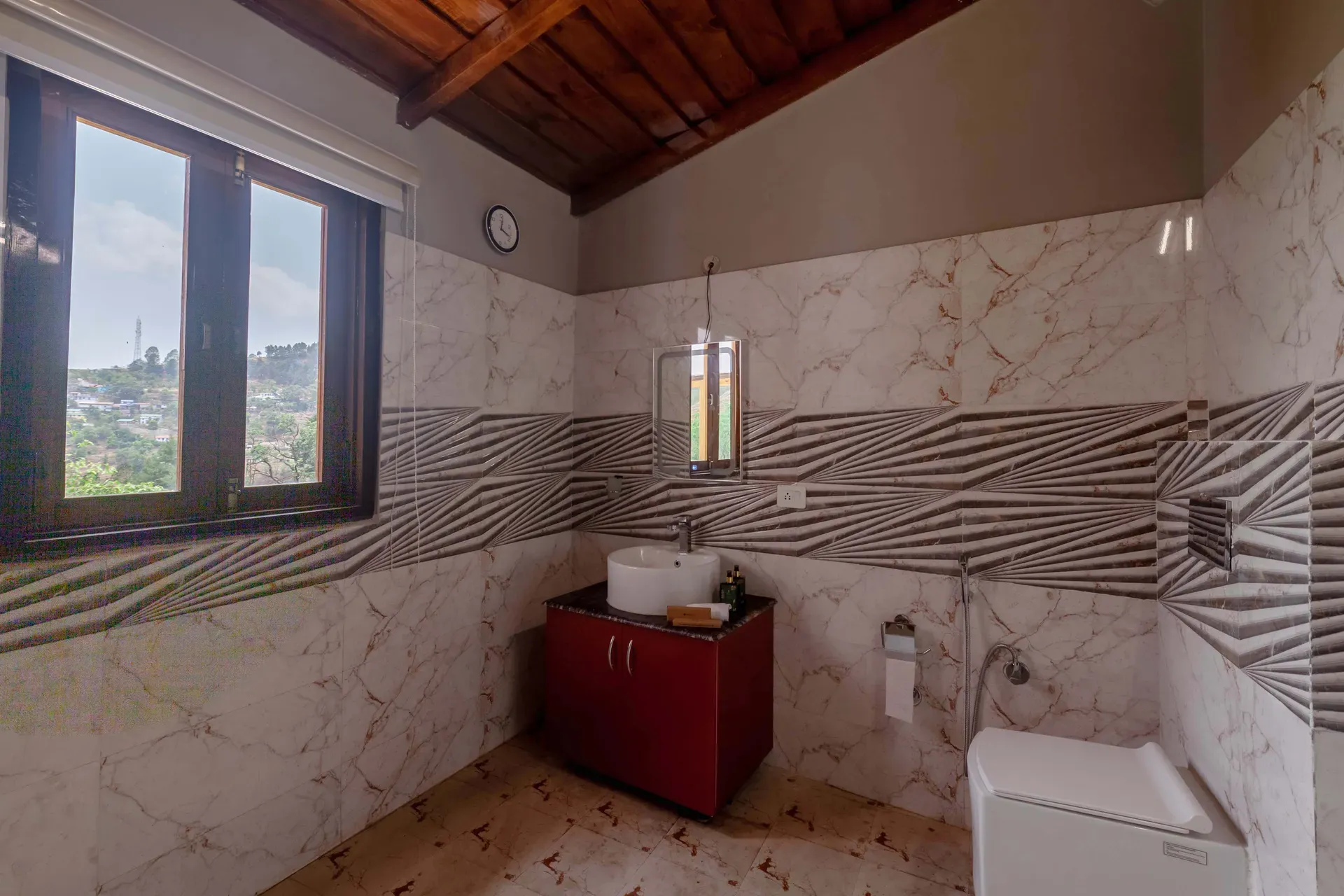 Amara Dawn | 4-BHK | Near Nainital Lake | Hill Views | Pet friendly — photo 10