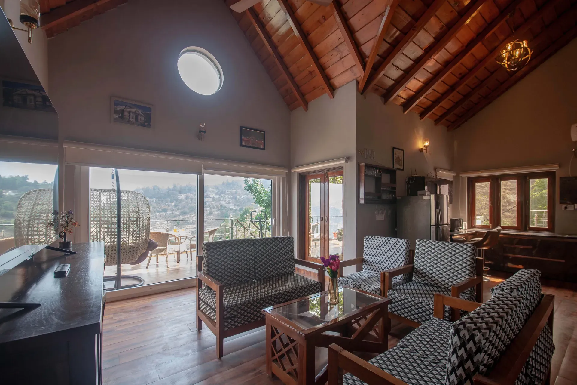 Amara Dawn | 4-BHK | Near Nainital Lake | Hill Views | Pet friendly — photo 16