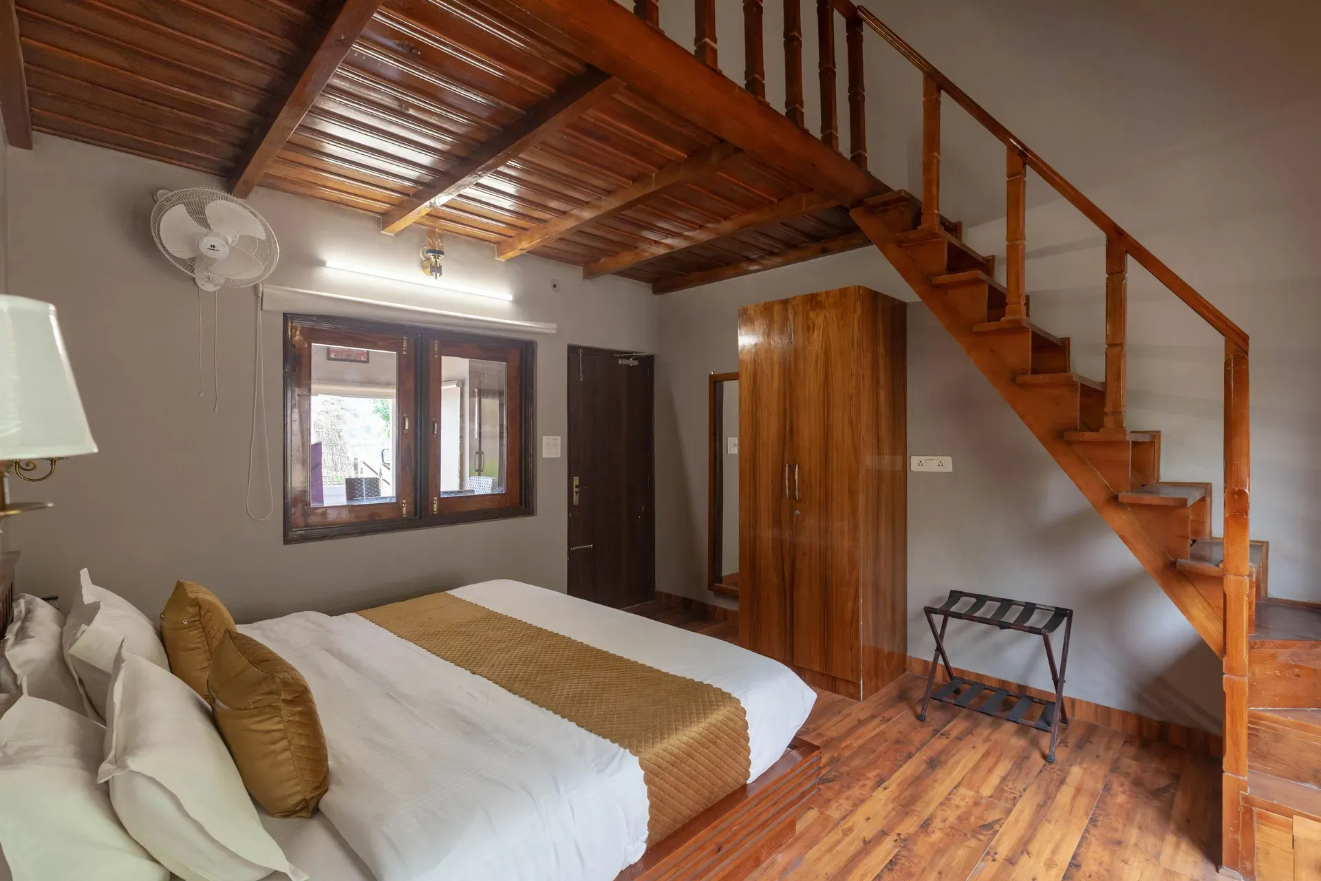Amara Dawn | 4-BHK | Near Nainital Lake | Hill Views | Pet friendly — photo 7
