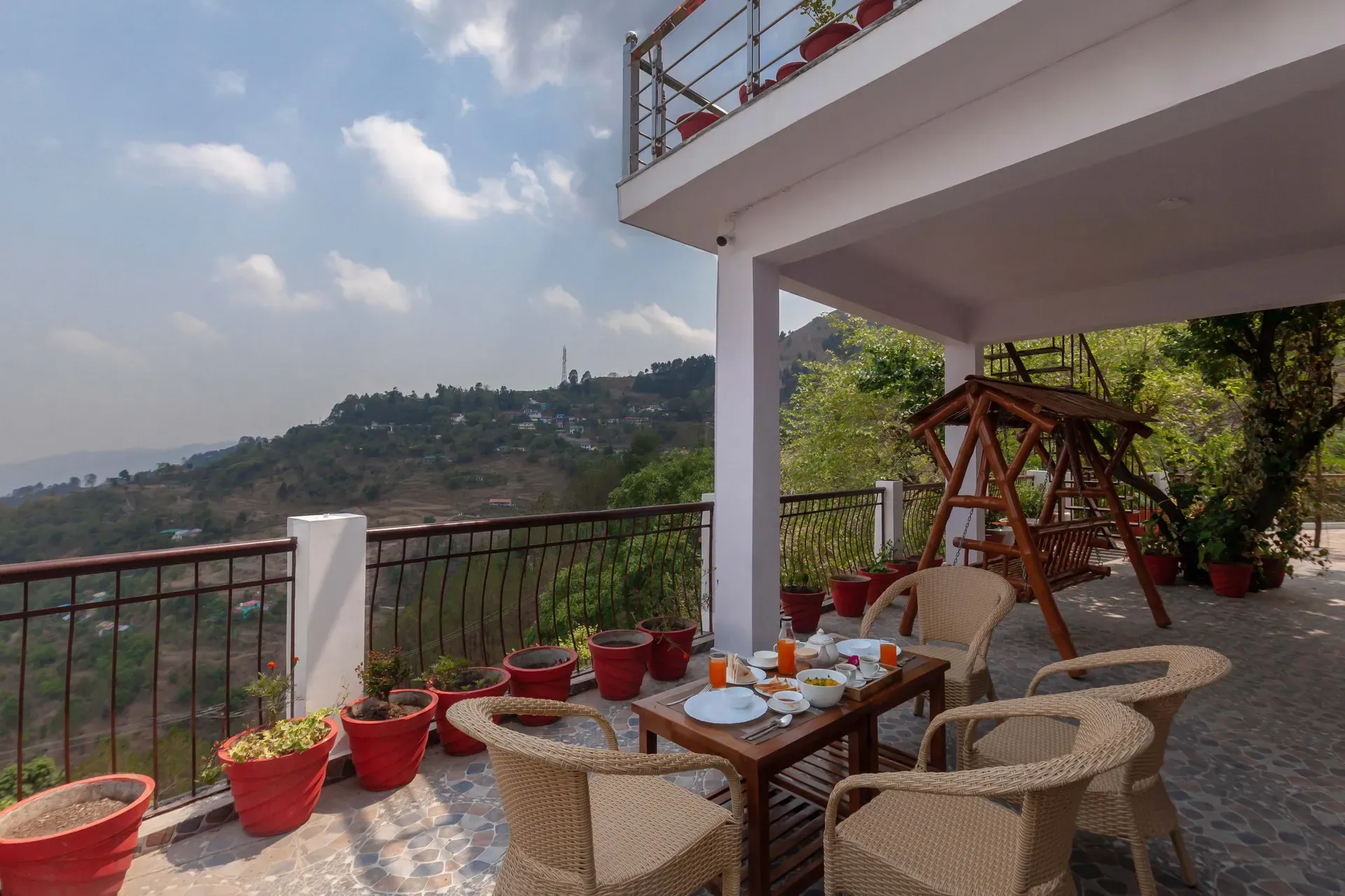 Amara Dawn | 4-BHK | Near Nainital Lake | Hill Views | Pet friendly — photo 12