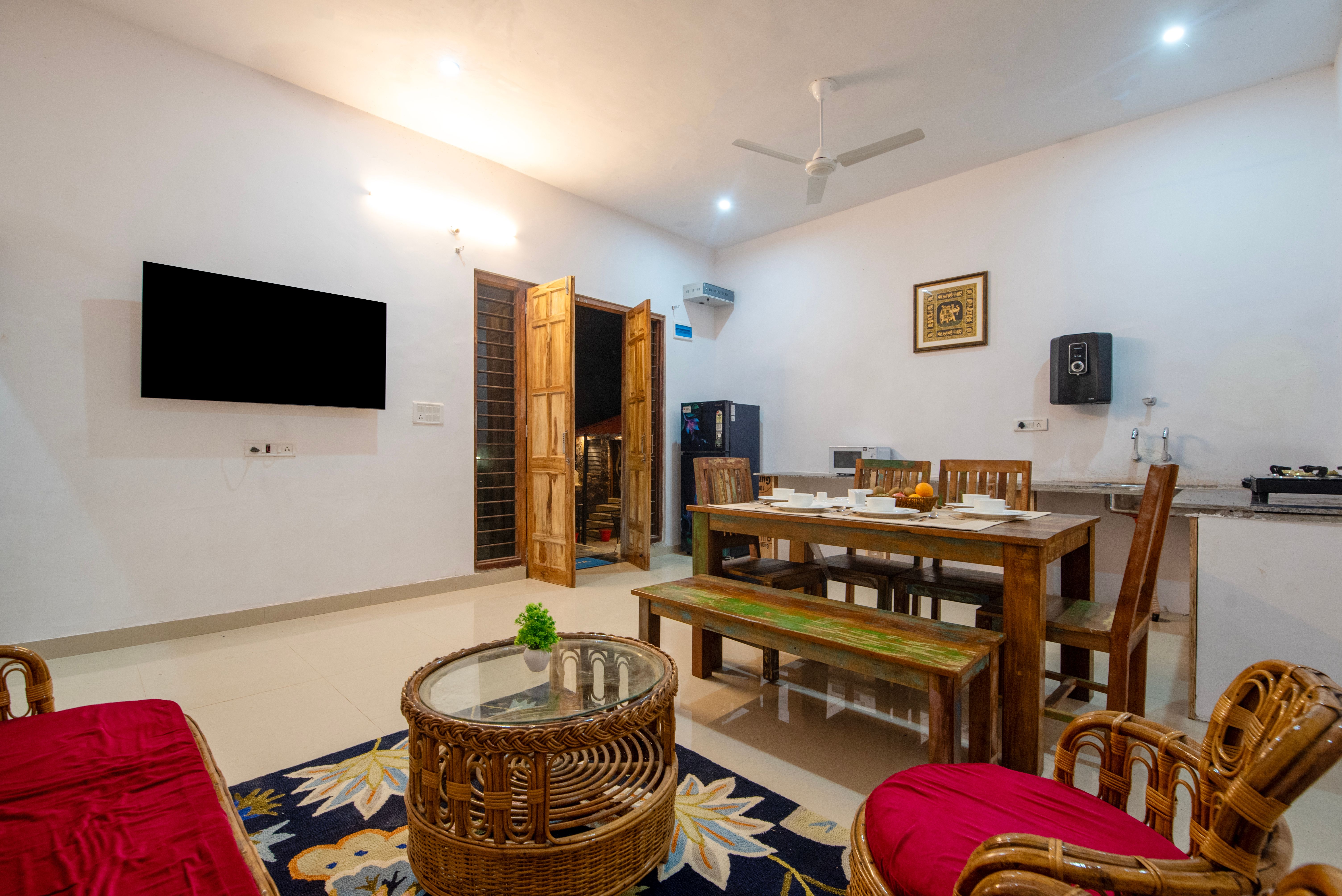 Colonel Retreat | 3-BHK Hideaway with Private Pool & Gardens Near Ubeshwar Mahadev Temple — photo 17