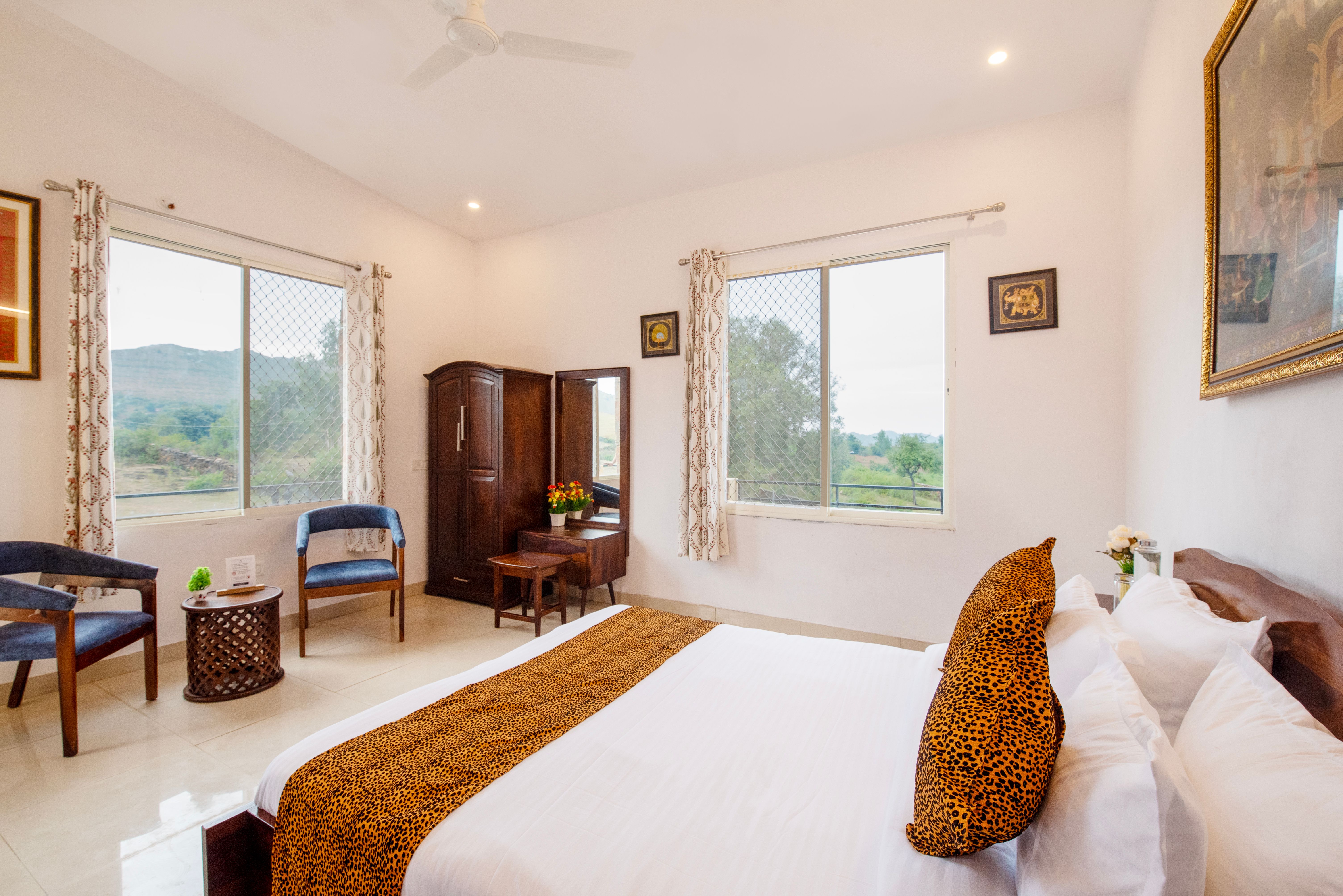 Colonel Retreat | 3-BHK Hideaway with Private Pool & Gardens Near Ubeshwar Mahadev Temple — photo 22