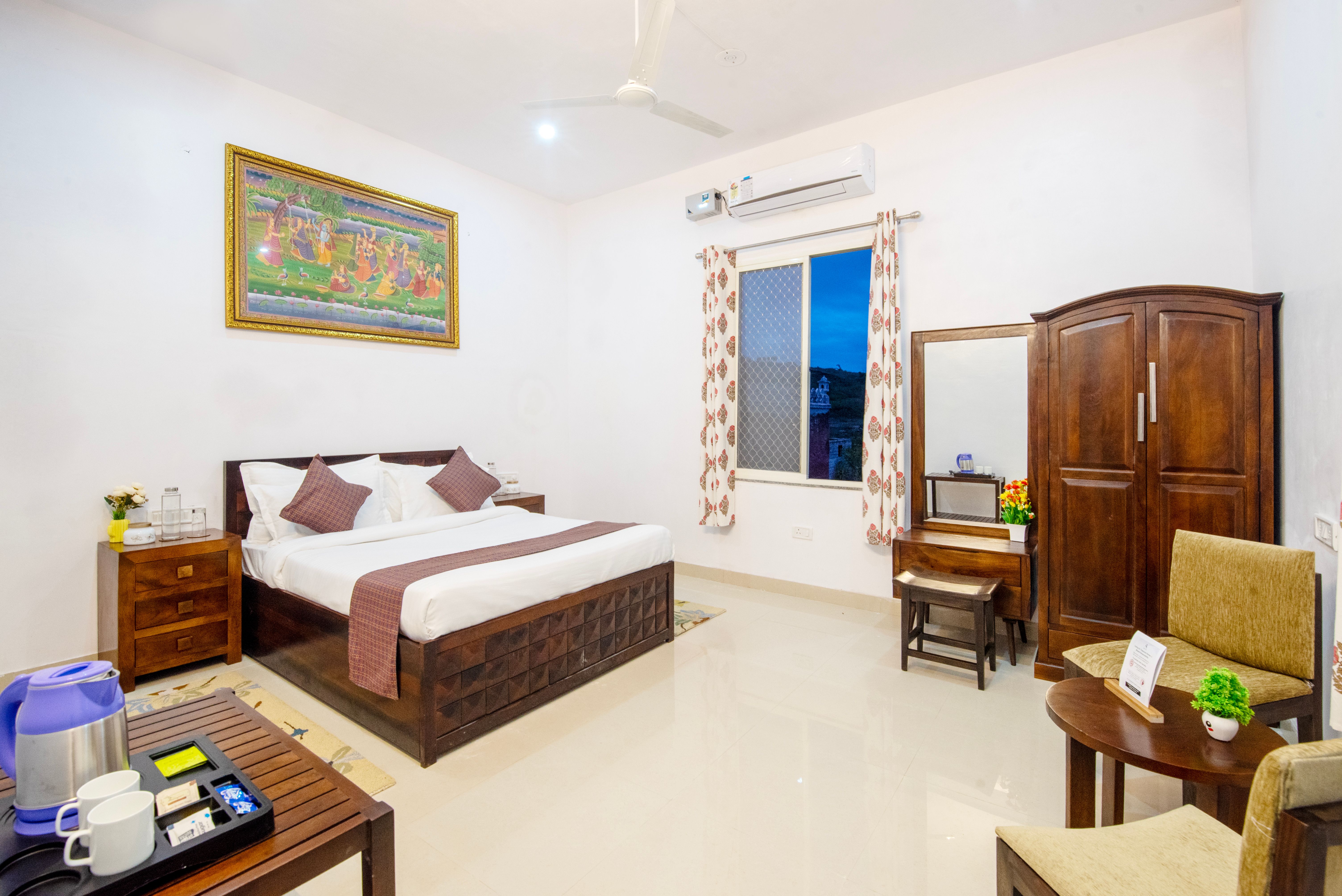 Colonel Retreat | 3-BHK Hideaway with Private Pool & Gardens Near Ubeshwar Mahadev Temple — photo 14