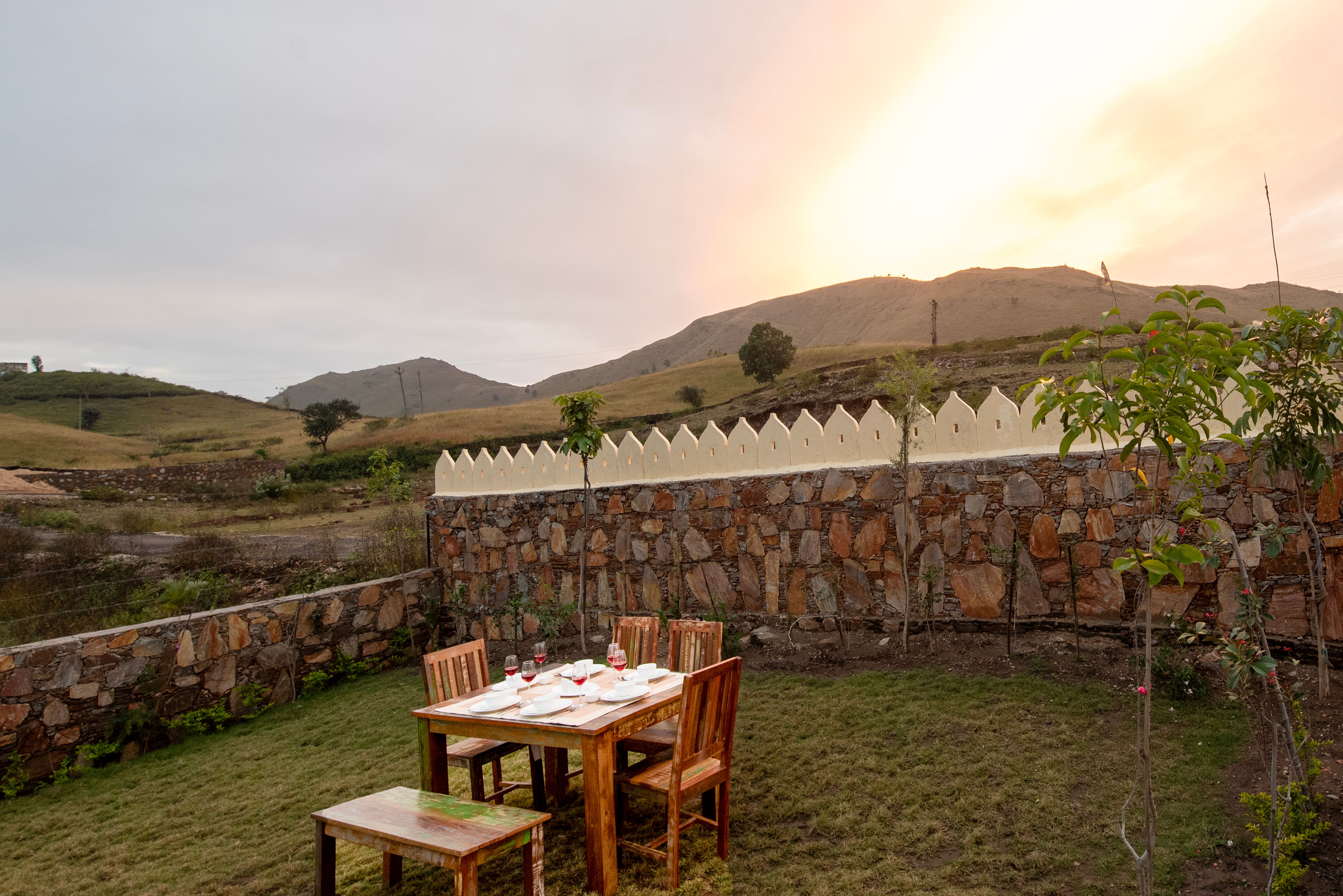 Colonel Retreat | 3-BHK Hideaway with Private Pool & Gardens Near Ubeshwar Mahadev Temple — photo 3