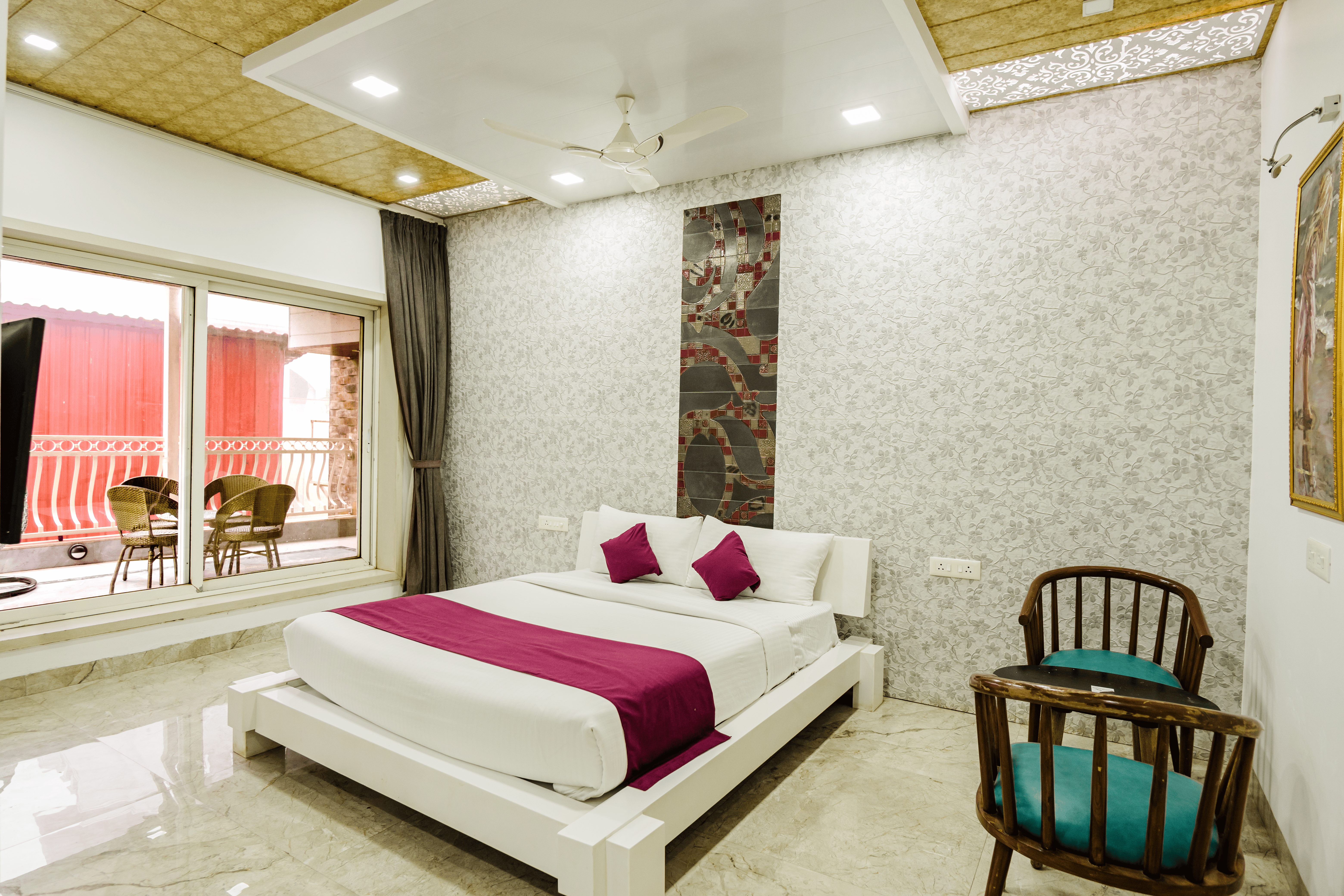 Moonstone Meadows | 9-BHK Retreat With Private Pool, Garden, Gazebo & Jacuzzi — photo 15