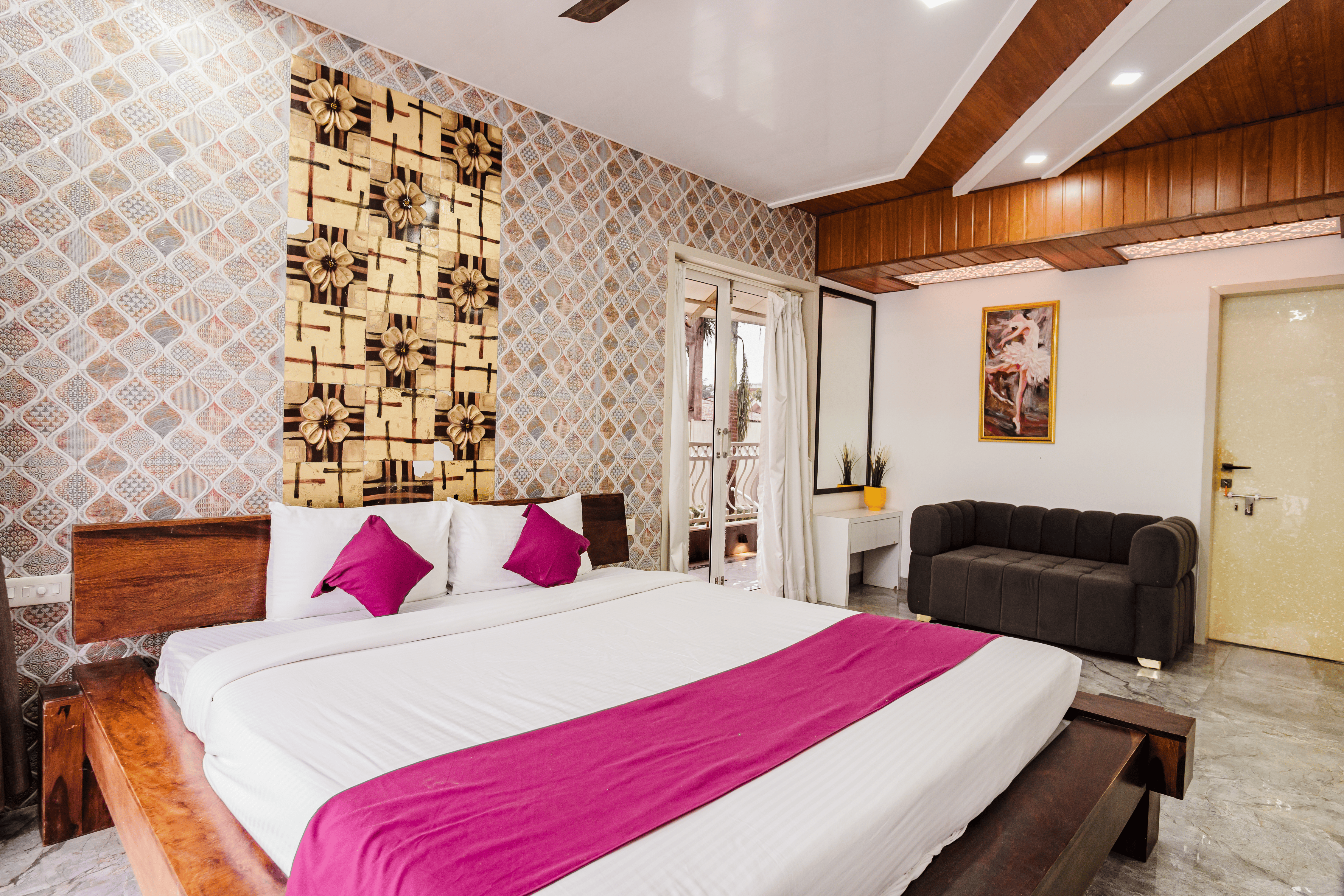 Moonstone Meadows | 9-BHK Retreat With Private Pool, Garden, Gazebo & Jacuzzi — photo 16