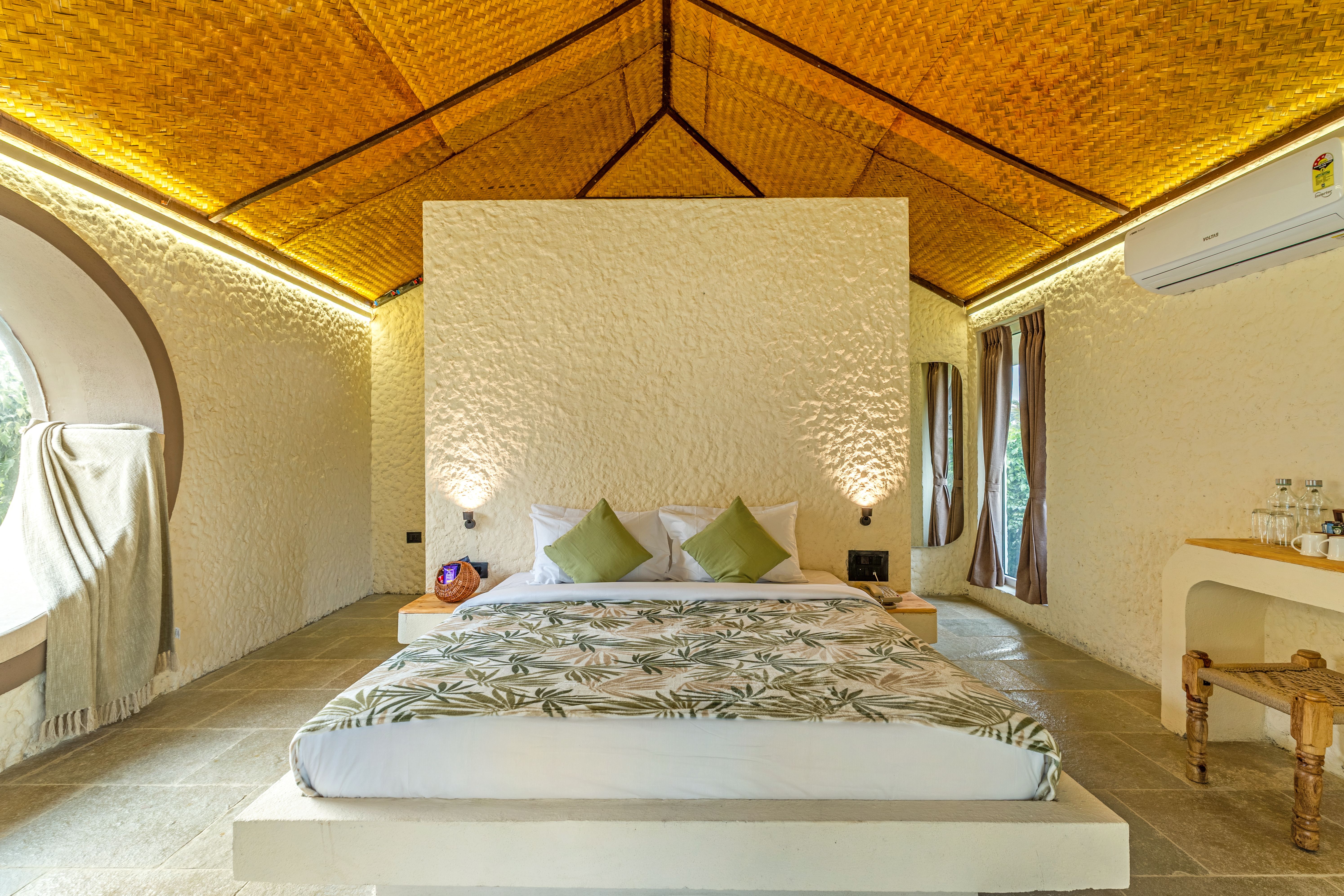 Mallai | 1 Suite With Private Garden, Sit out, & Plunge Pool | 15 Mins from Panch Ratnas — photo 25