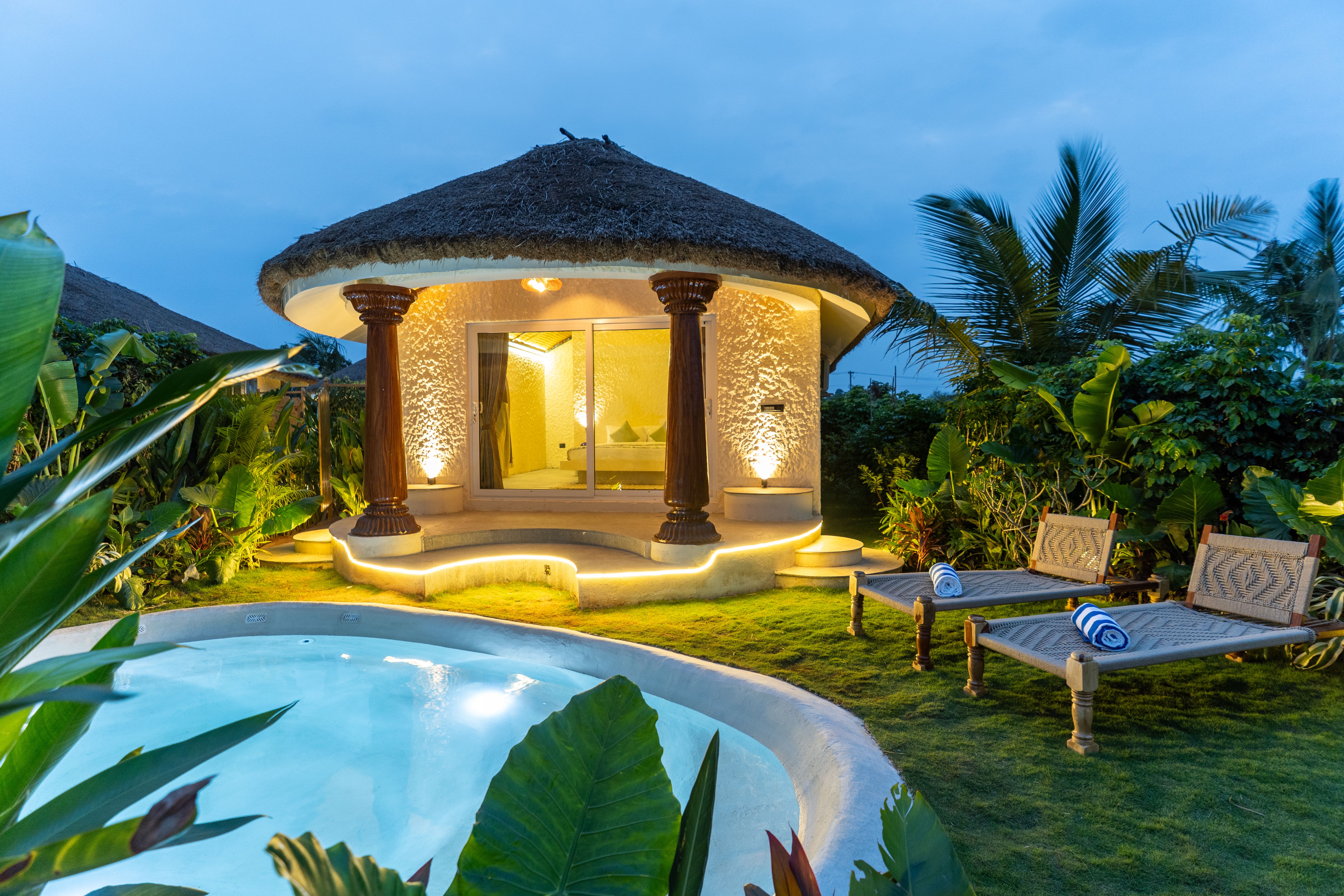 Mallai | 1 Suite With Private Garden, Sit out, & Plunge Pool | 15 Mins from Panch Ratnas — photo 2
