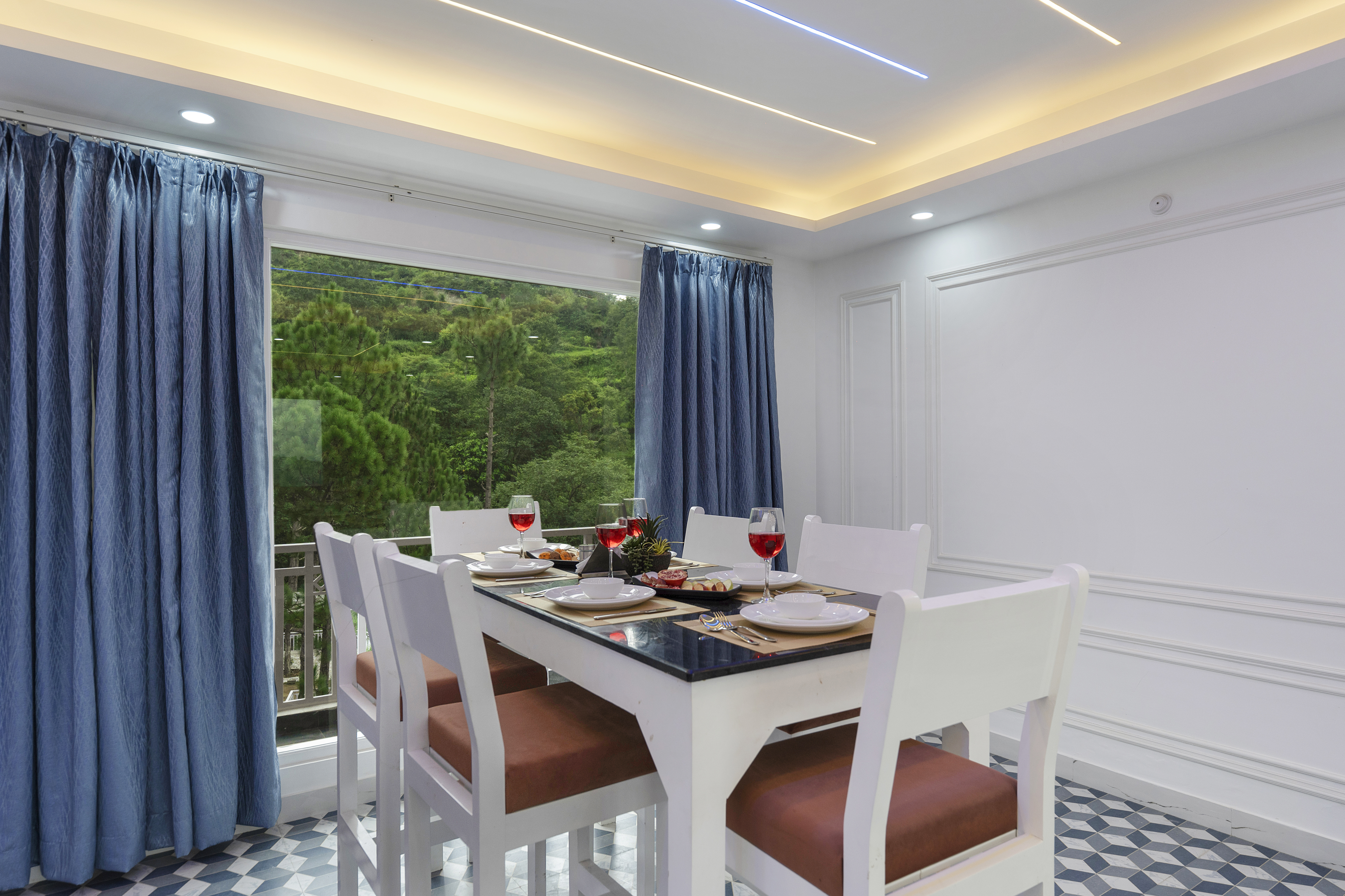 Swaran Secret Escape | Pet-Friendly 2 BHK Apartment with Attic, Valley Views & Pool Table — photo 11
