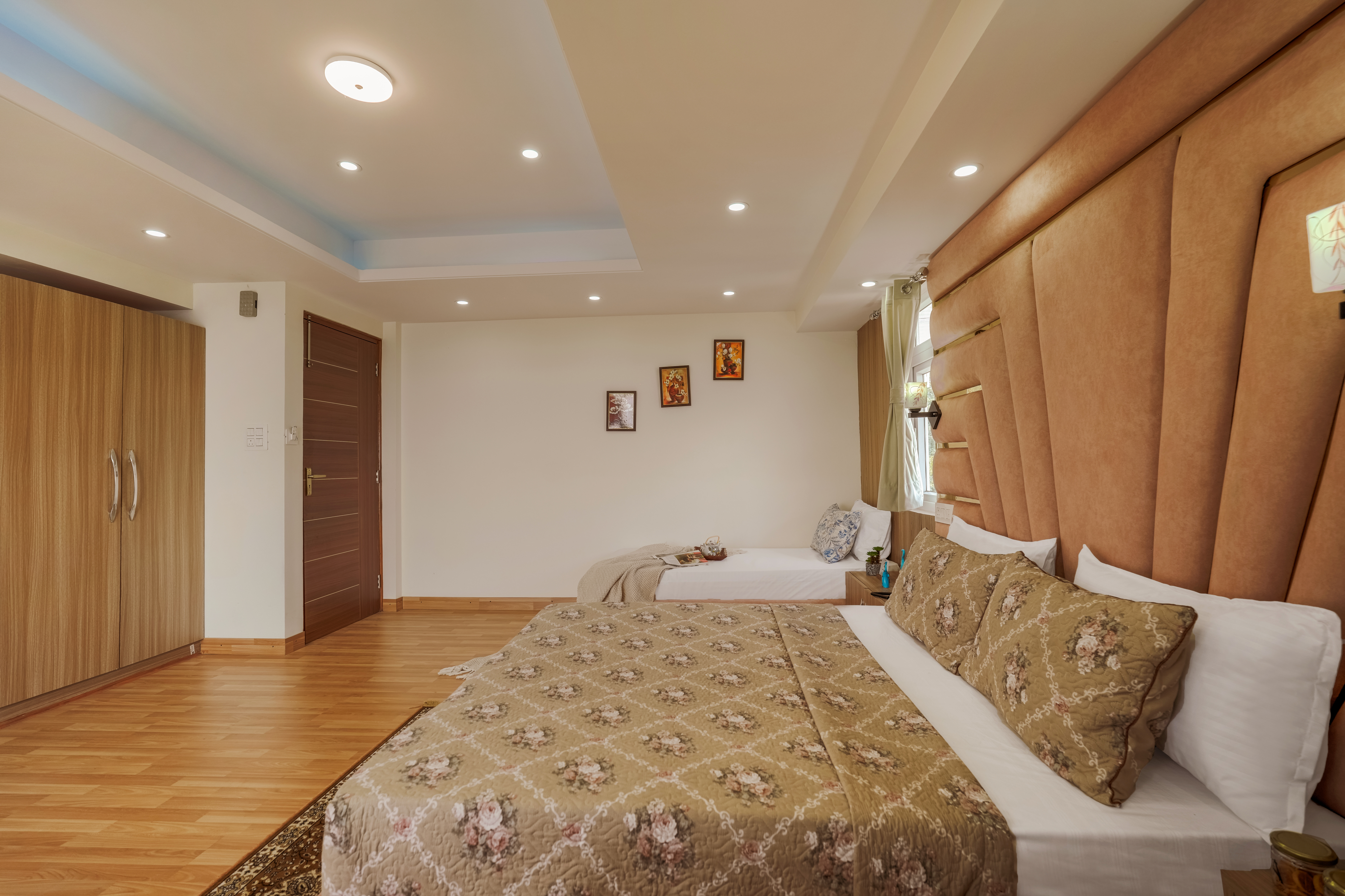 The Ridgeview Retreat Arabella | Pet-friendly Hillside Room with Private Balcony & Bathtub, Common Recreation Zone, Lounge & Restro | Close to Naldehra — photo 29
