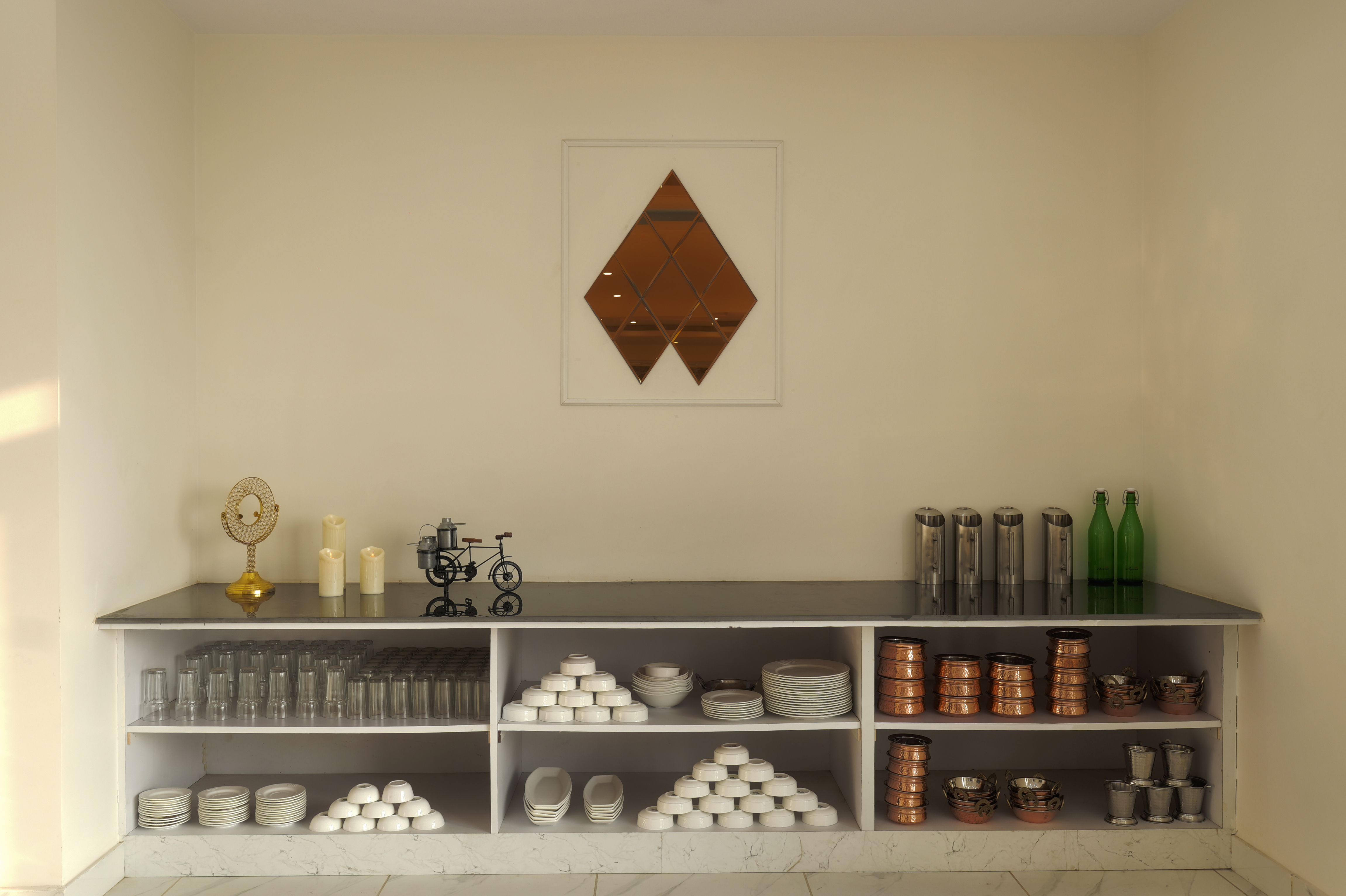The Ridgeview Retreat Arabella | Pet-friendly Hillside Room with Private Balcony & Bathtub, Common Recreation Zone, Lounge & Restro | Close to Naldehra — photo 11