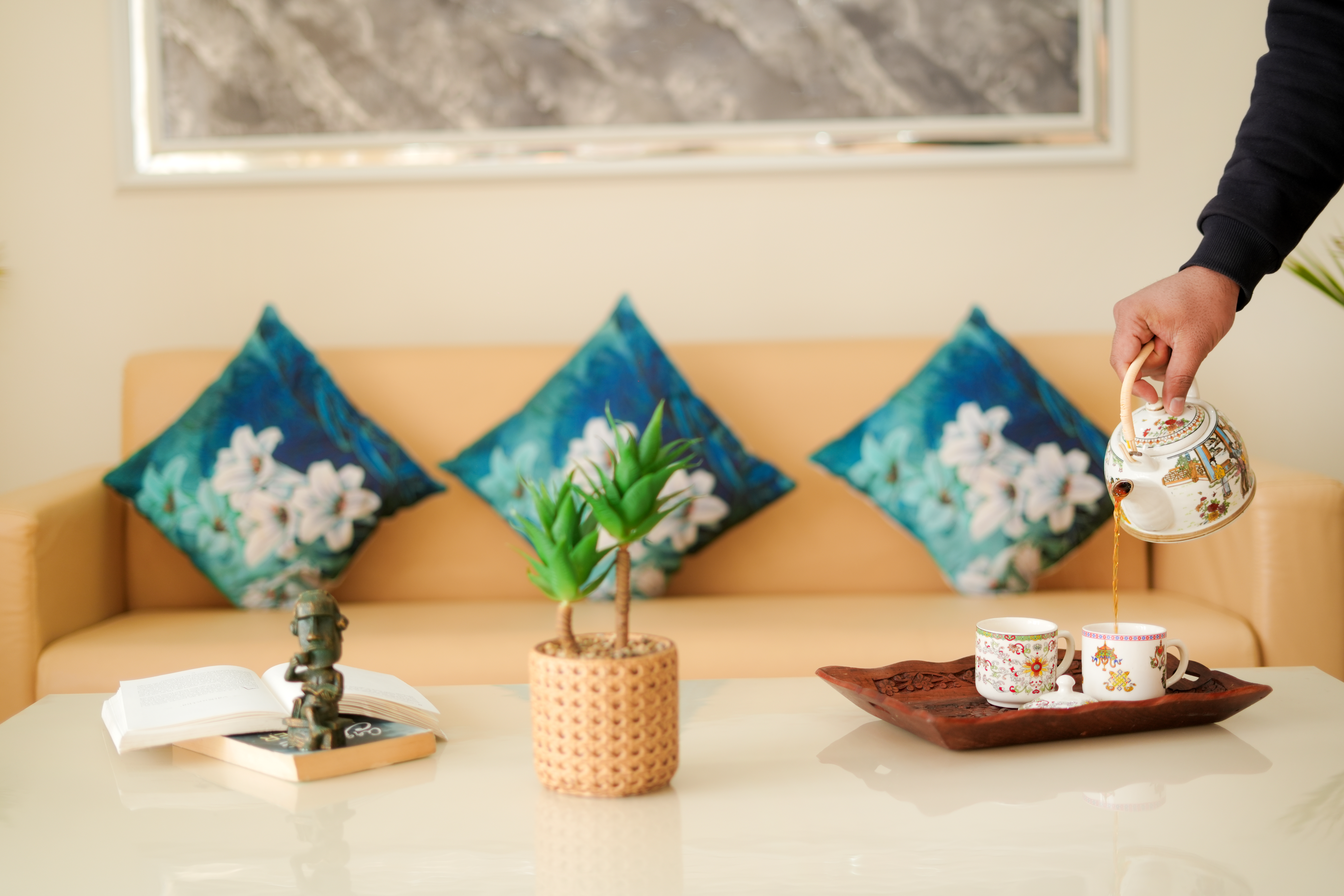 The Ridgeview Retreat Arabella | Pet-friendly Hillside Room with Private Balcony & Bathtub, Common Recreation Zone, Lounge & Restro | Close to Naldehra — photo 9