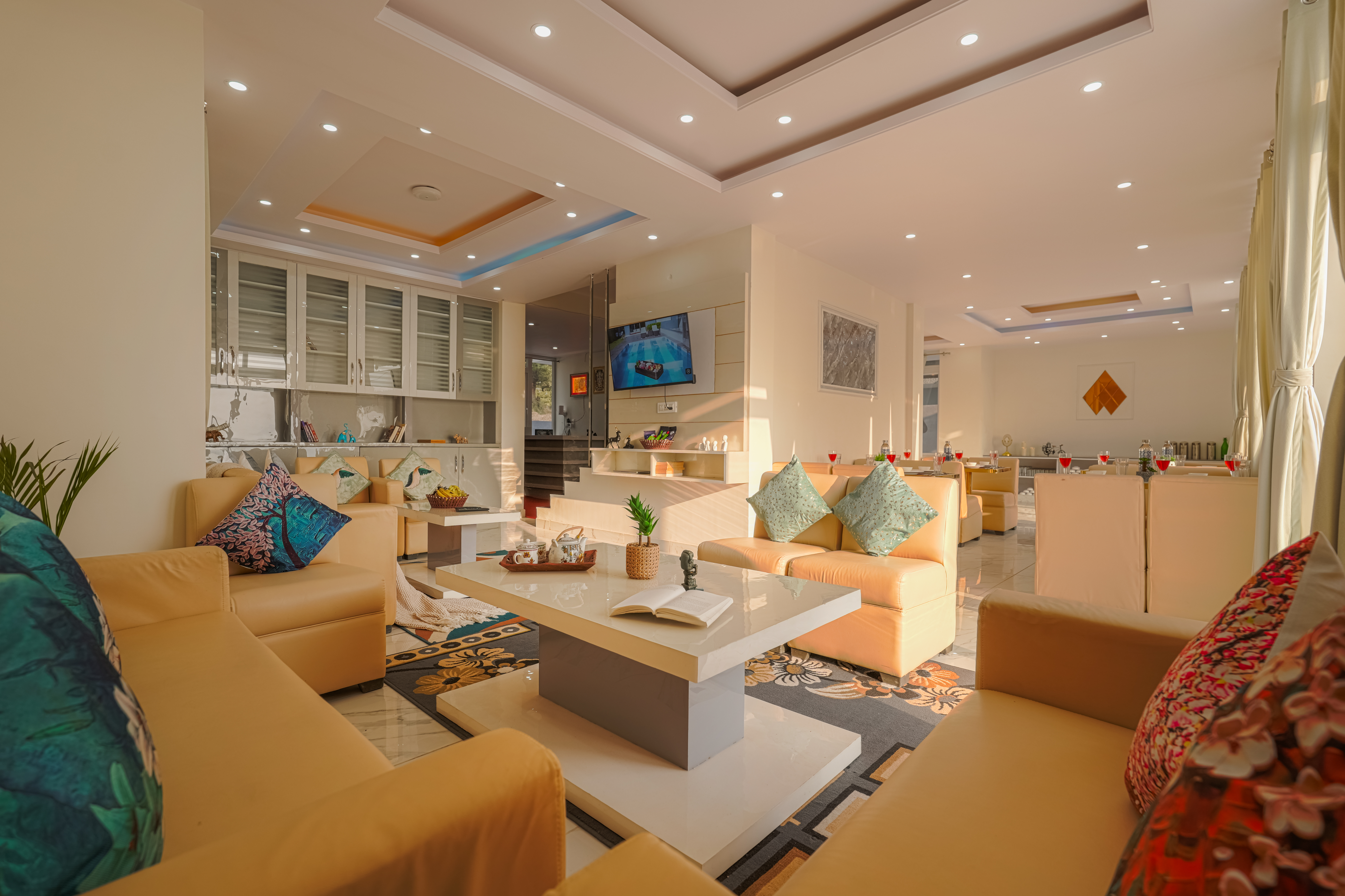 The Ridgeview Retreat Arabella | Pet-friendly Hillside Room with Private Balcony & Bathtub, Common Recreation Zone, Lounge & Restro | Close to Naldehra — photo 8