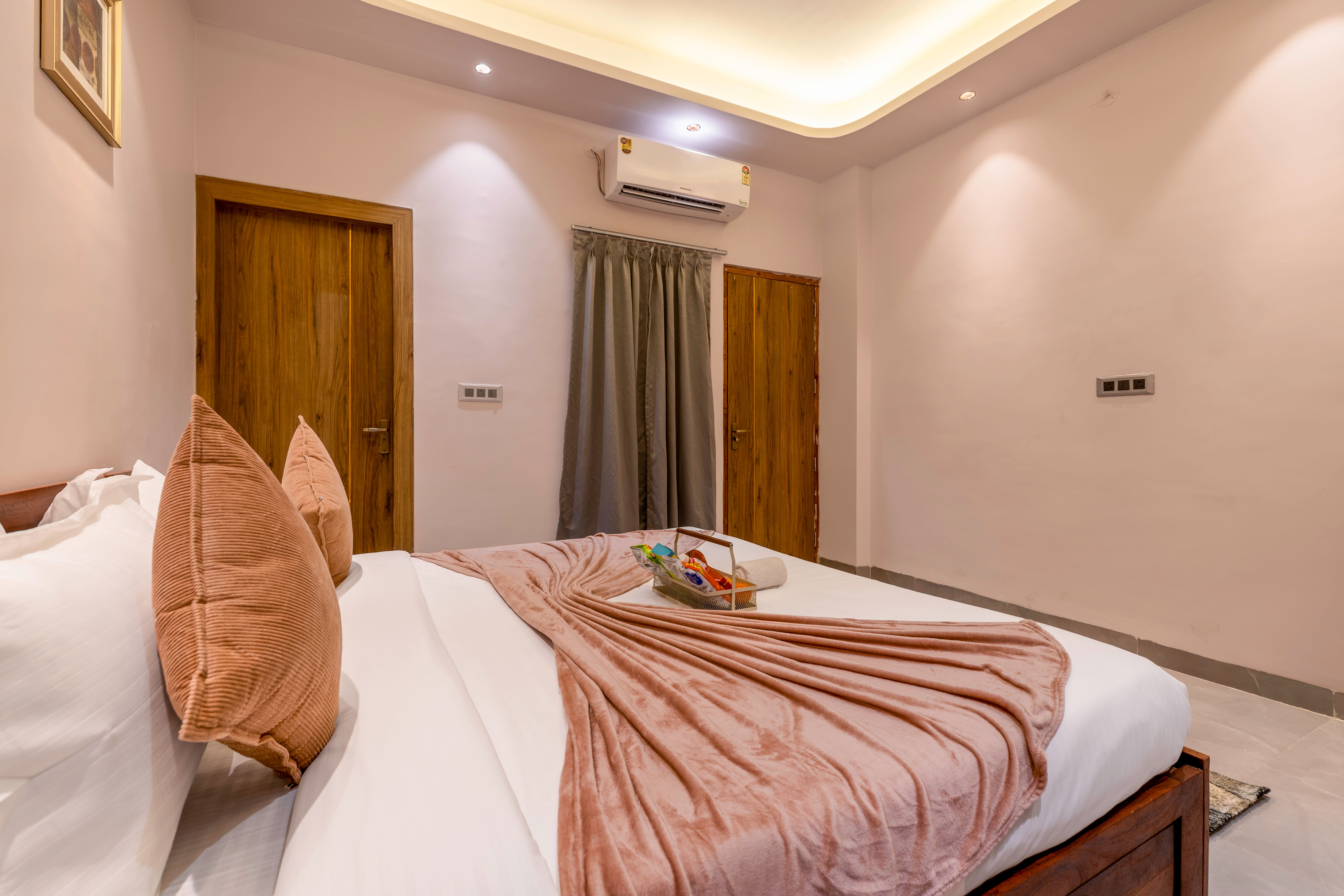 Radhika Villa | 2-Bhk Villa close to Gaur City Mall — photo 21