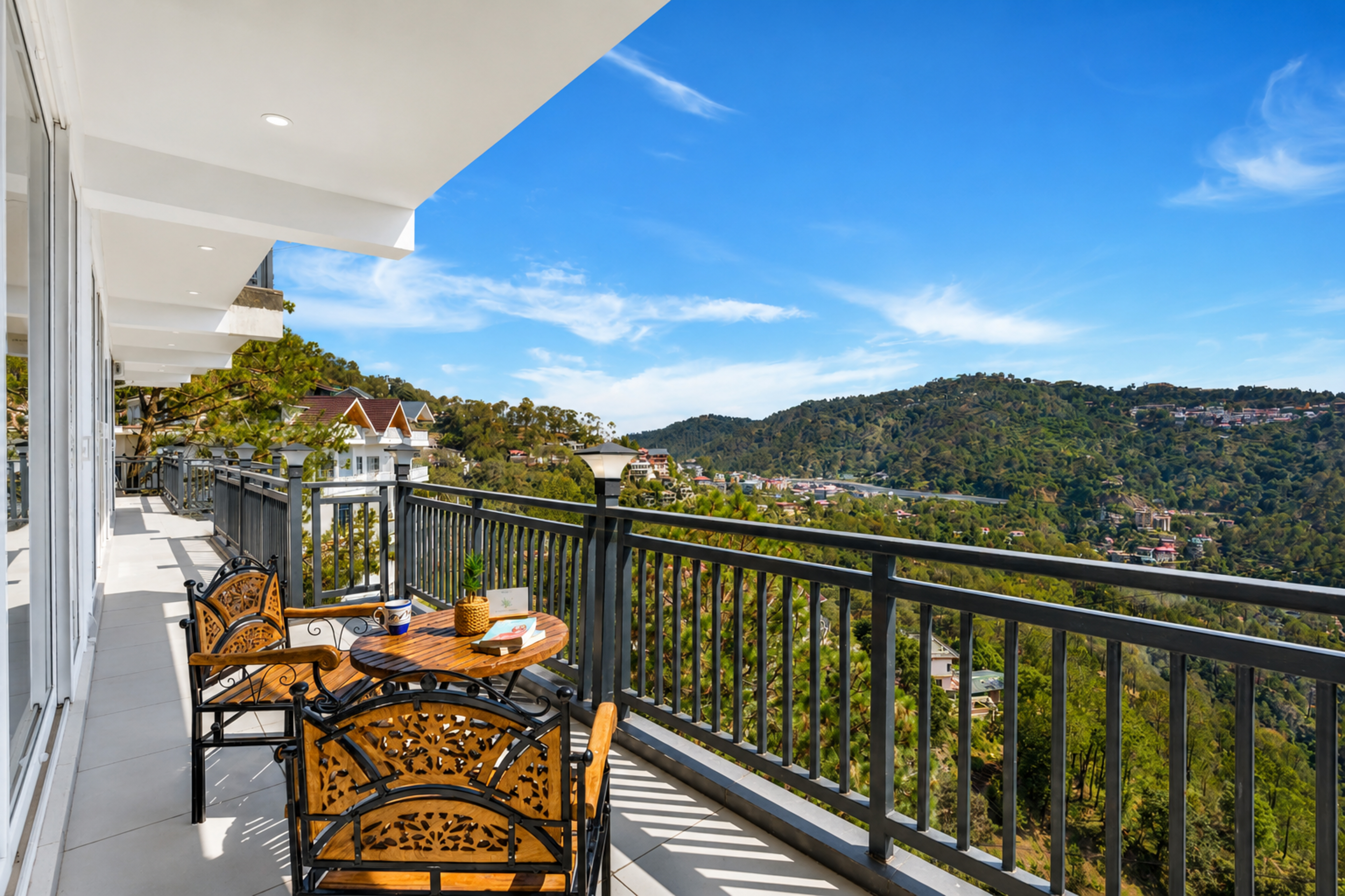 Mist & Manor Cedar | Pet-friendly 3-BHK Apartment with Shared Game Zone, Outdoor Seating & Scenic Views — photo 2