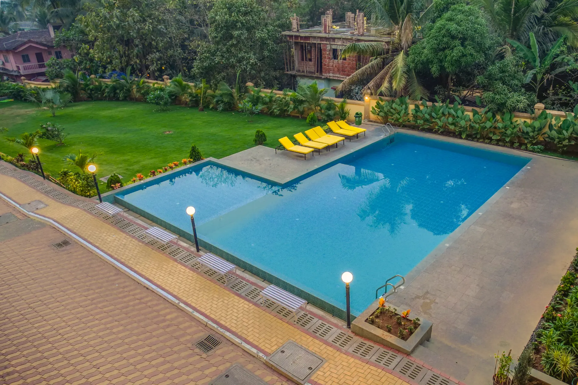 Veera Marina | Charming 2-BHK Apt With Common Pools, Clubhouse & Lift — photo 4