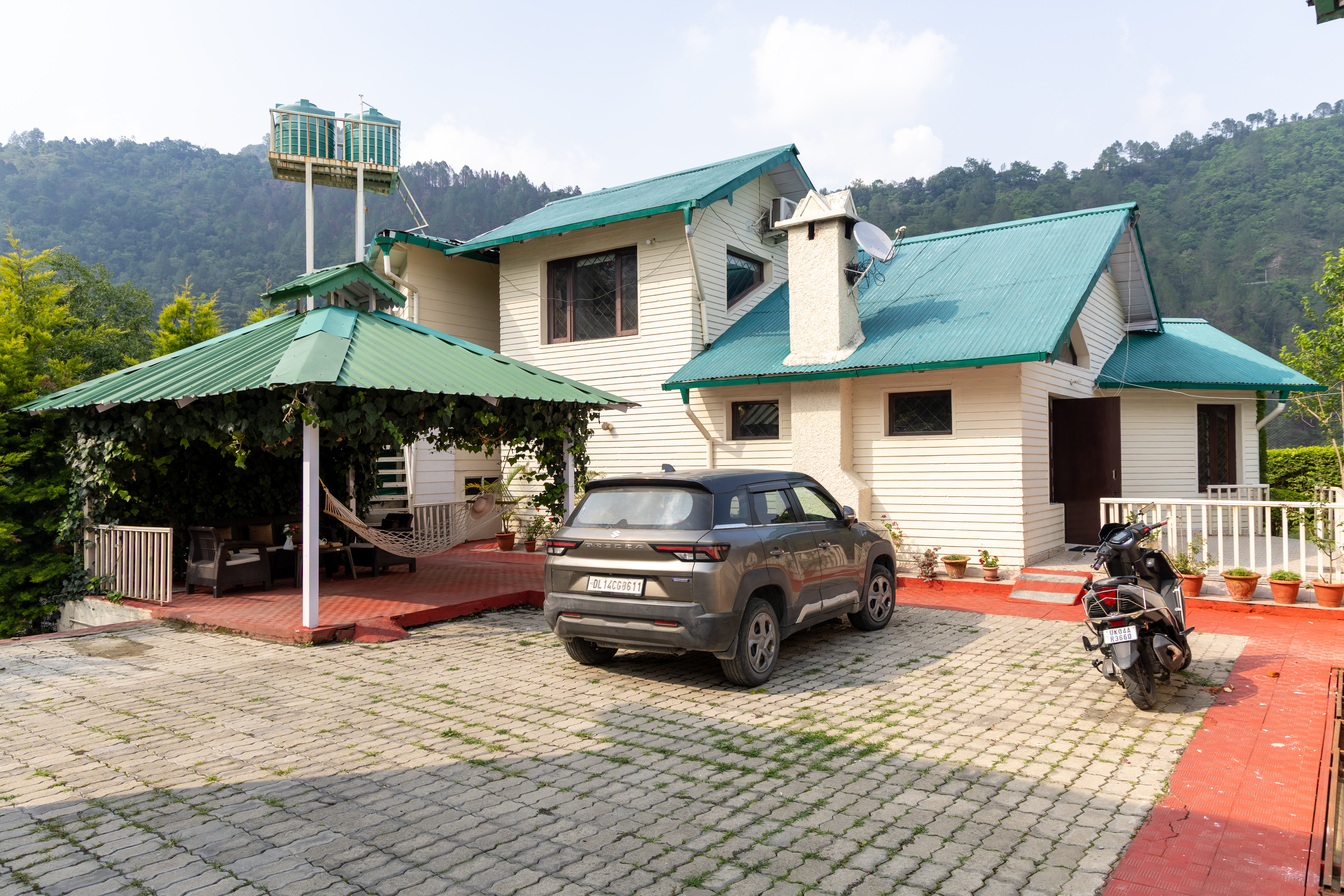 Karinya Villas Fern| Scenic Hill View 1-BHK Villa With Sit Out , Shared Gazebo and Garden — photo 17