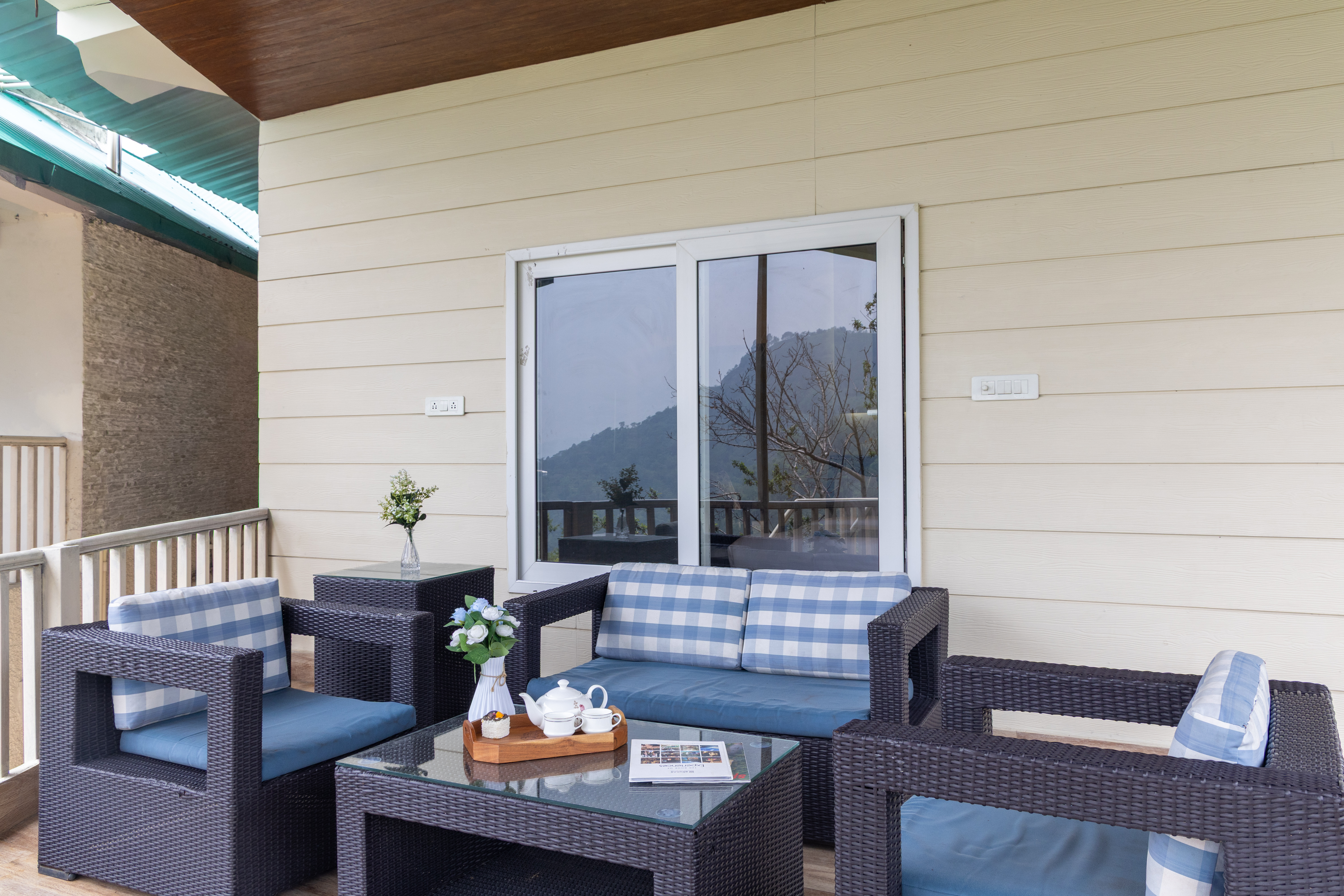 Karinya Villas Fern| Scenic Hill View 1-BHK Villa With Sit Out , Shared Gazebo and Garden — photo 7