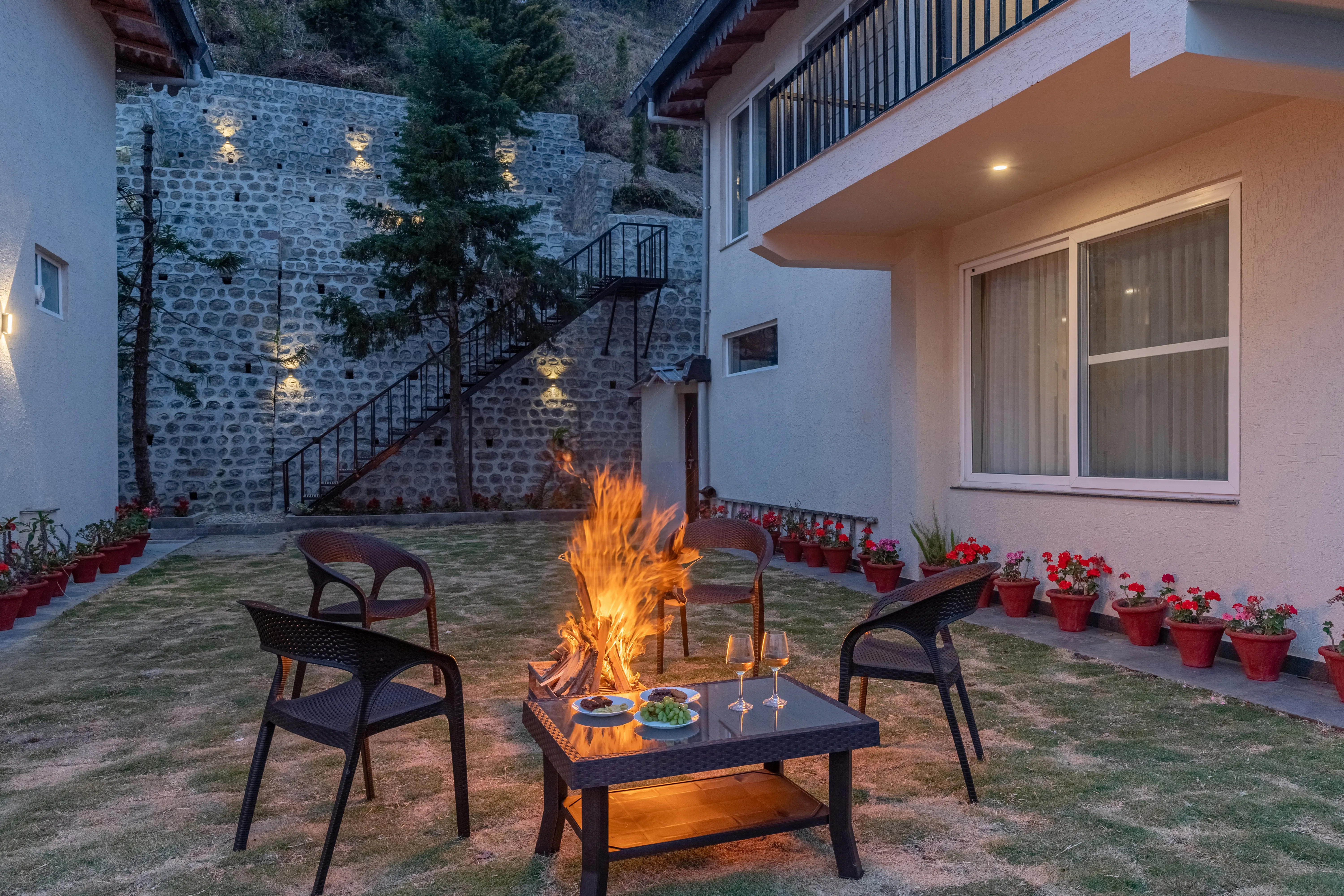 Twin Chalets | 4-BHK Pet-friendly Escape With Valley-facing lawn, Terrace & 2 Living Rooms — photo 3