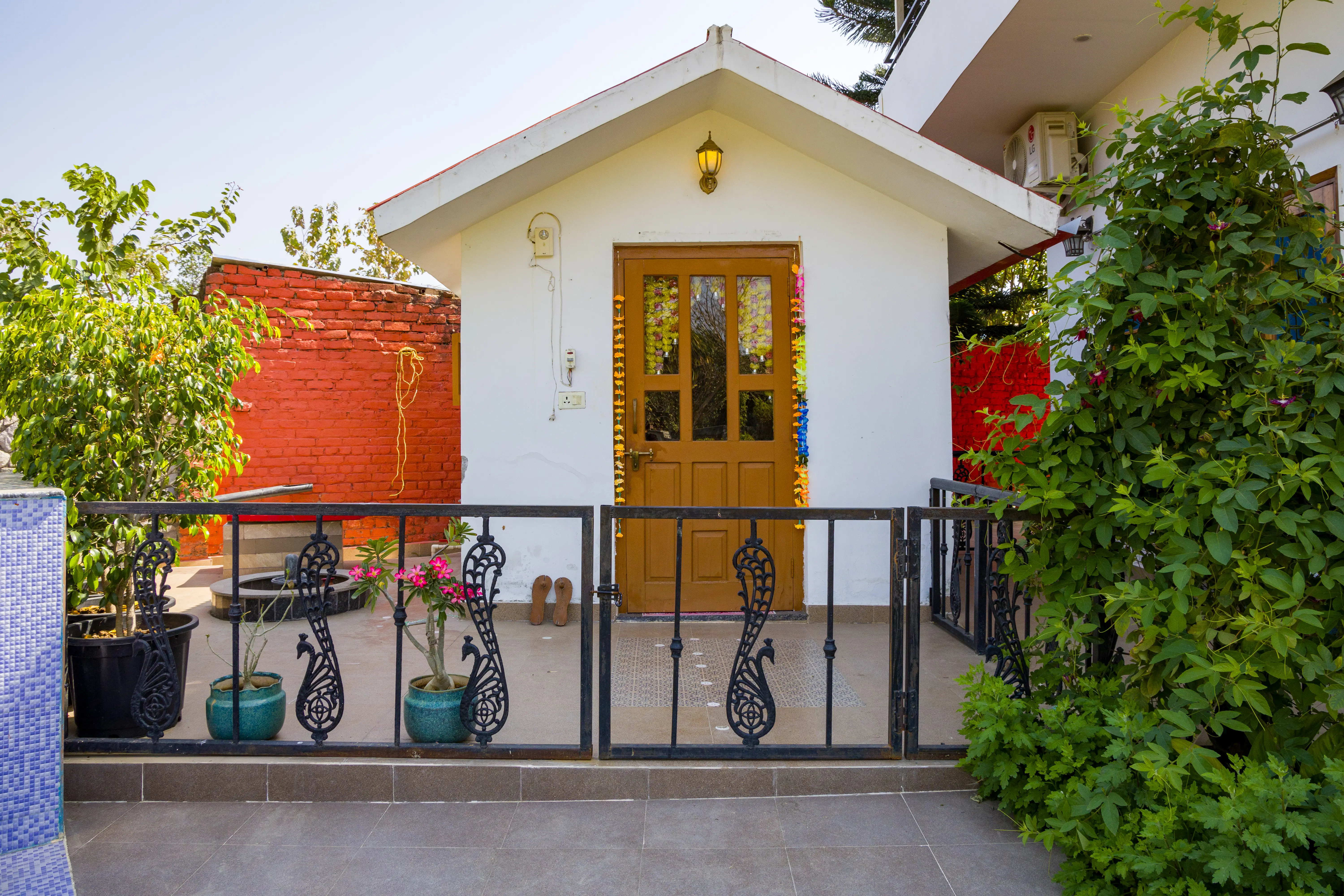 Farm Naturelle | Serene 3-BHK Farmhouse With Near Jim Corbett With Pvt Swimming Pool, Garden, Terrace & Orchards — photo 16