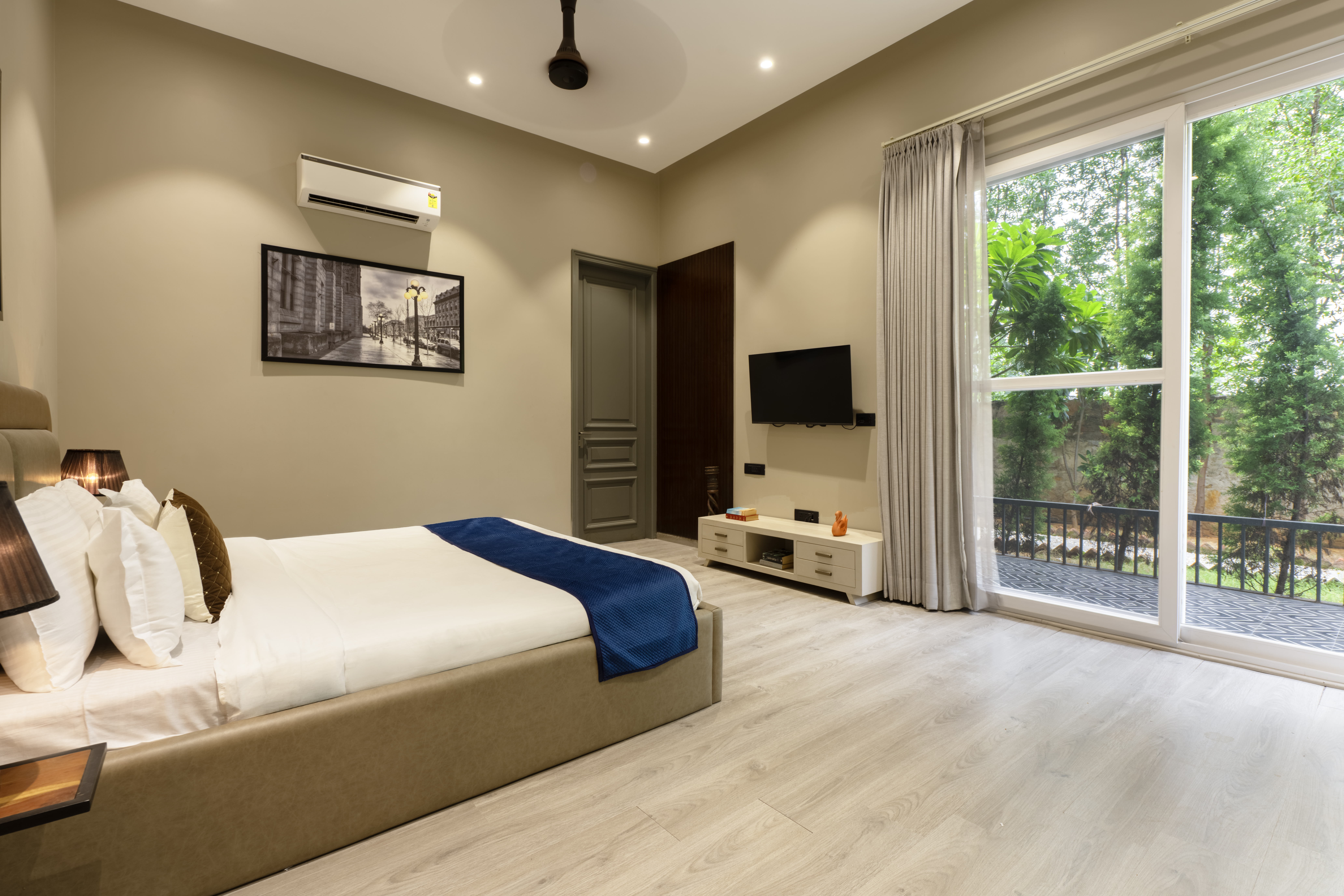 Skylark Estate | 5-BHK Forest-View Villa with Private Pool, Gazebo, Indoor Games Lounge, Bonfire Area, Terrace & Garden — photo 27