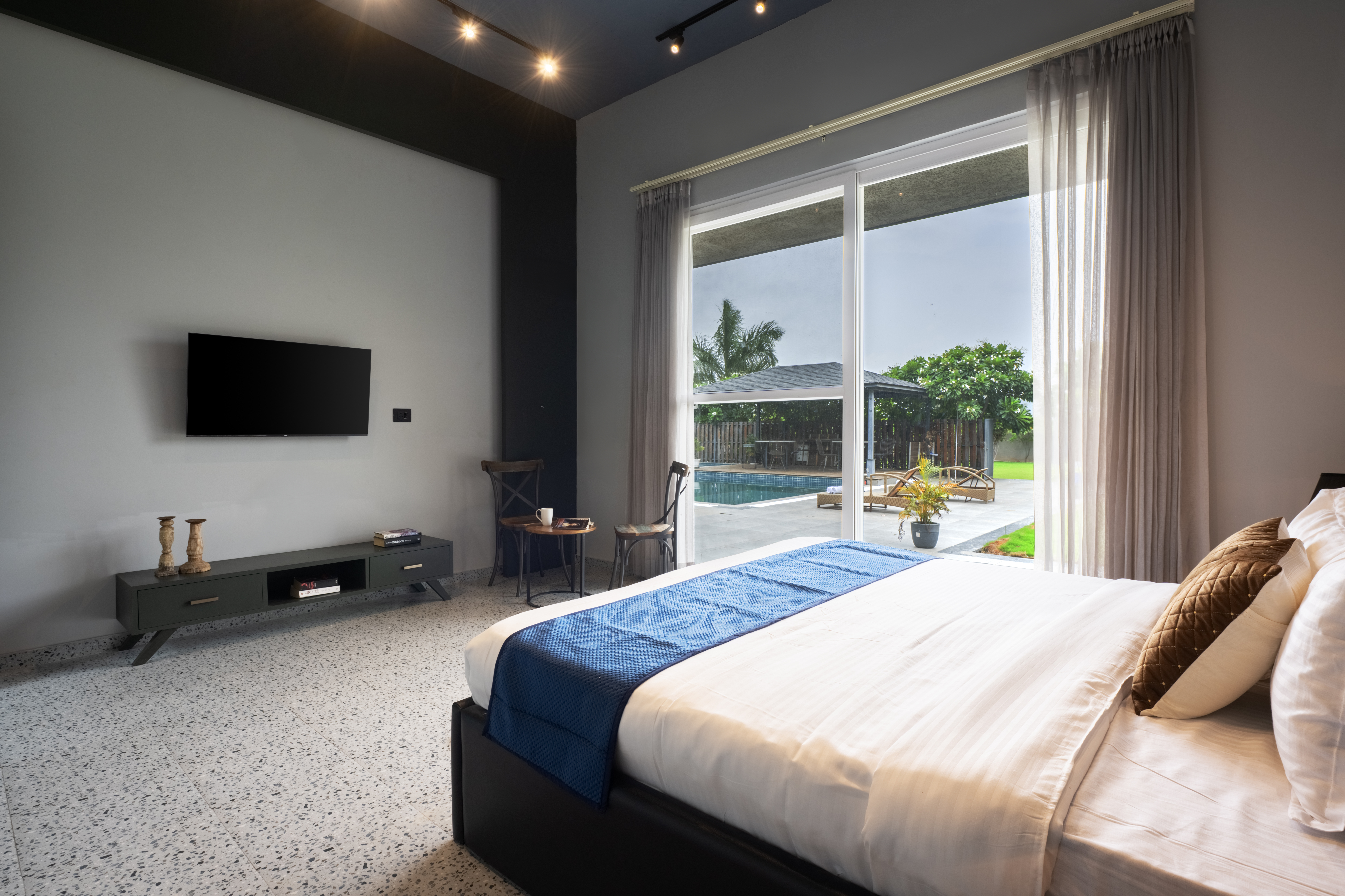 Skylark Estate | 5-BHK Forest-View Villa with Private Pool, Gazebo, Indoor Games Lounge, Bonfire Area, Terrace & Garden — photo 24