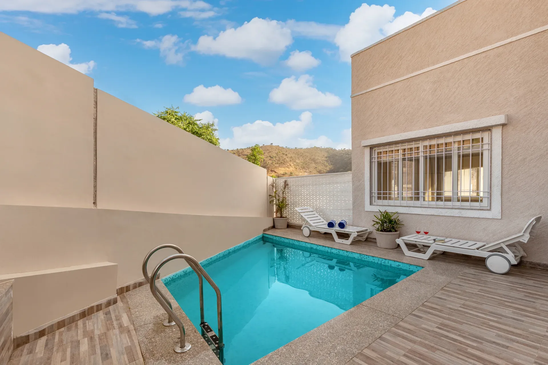 Shourya Zenna | 3-BHK | Pvt Pool & Garden | Terrace | Scenic Views — photo 6