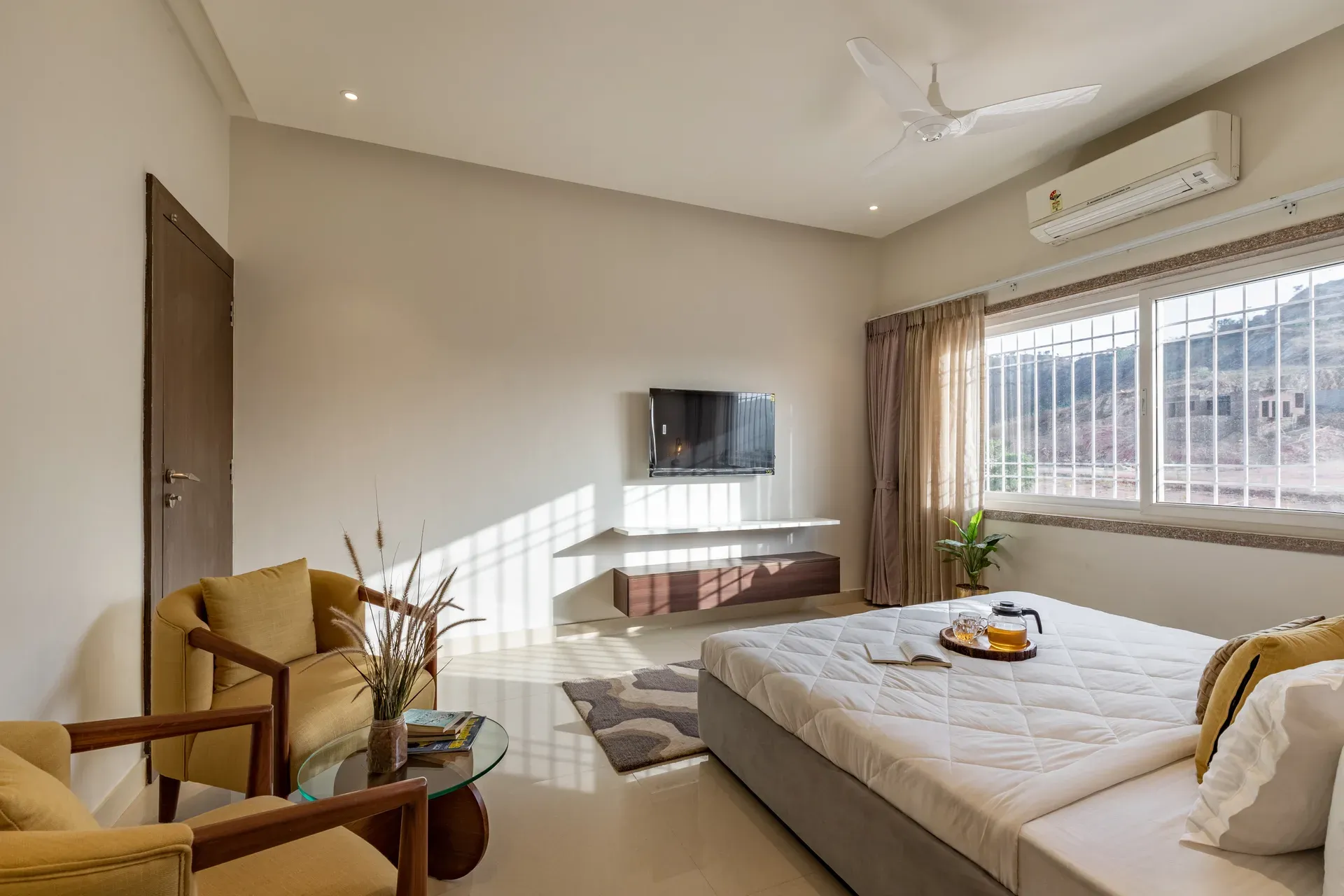 Shourya Zenna | 3-BHK | Pvt Pool & Garden | Terrace | Scenic Views — photo 23