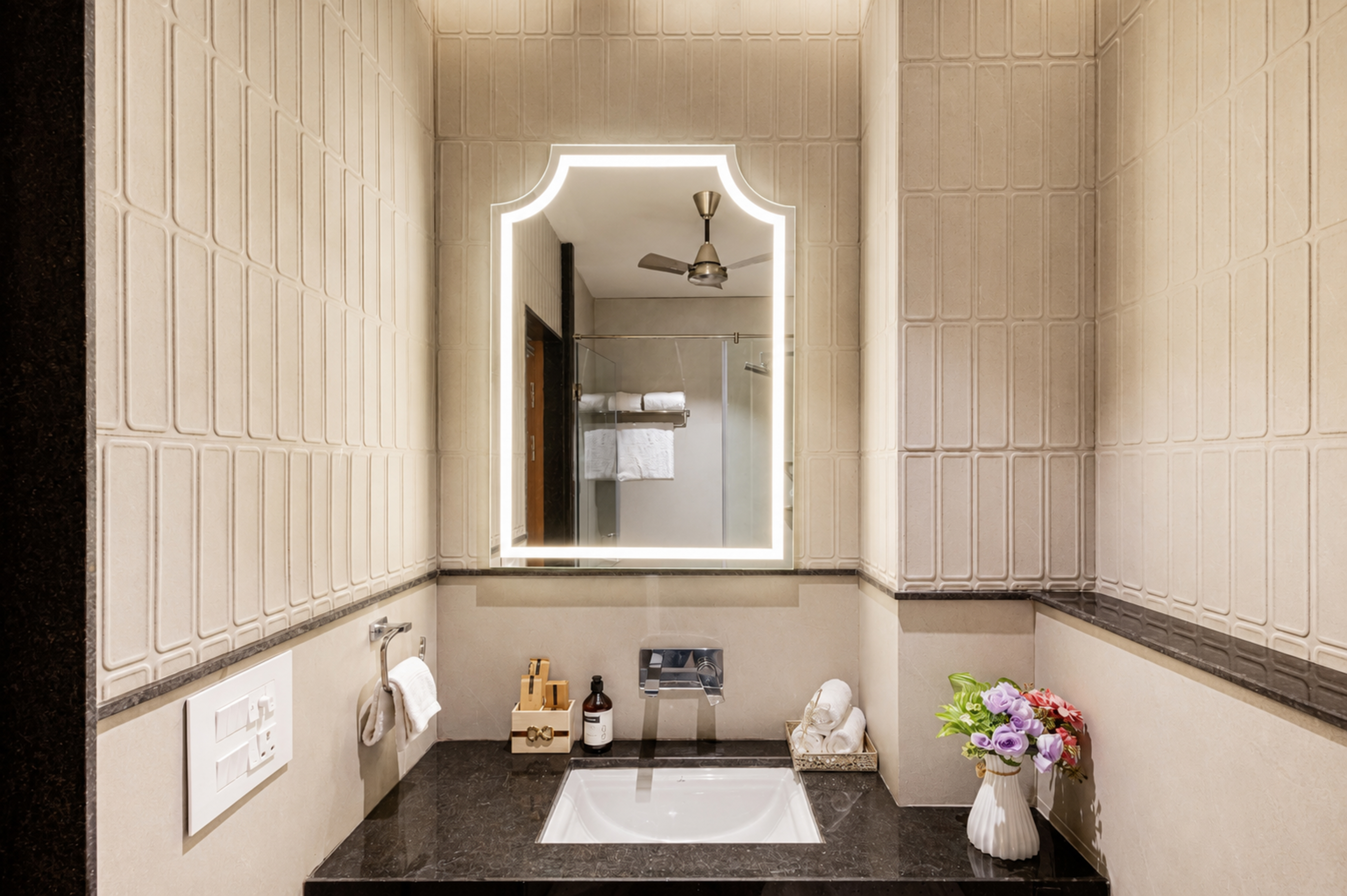GIRI Penthouse | 2-BHK Penthouse with Terrace, Open-air bar, Lounge, Outdoor jacuzzi & Aravalli Views — photo 20