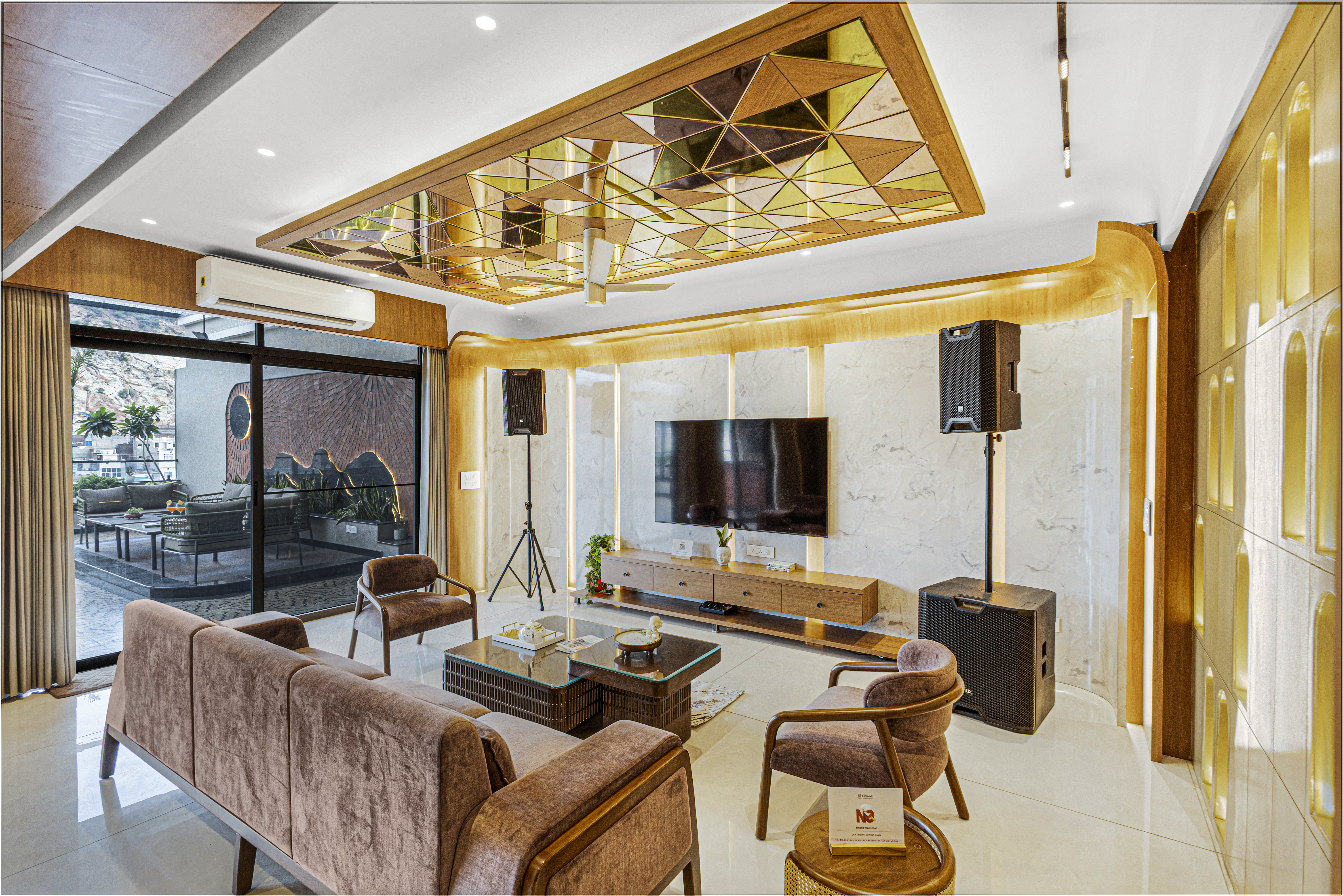 GIRI Penthouse | 2-BHK Penthouse with Terrace, Open-air bar, Lounge, Outdoor jacuzzi & Aravalli Views — photo 10