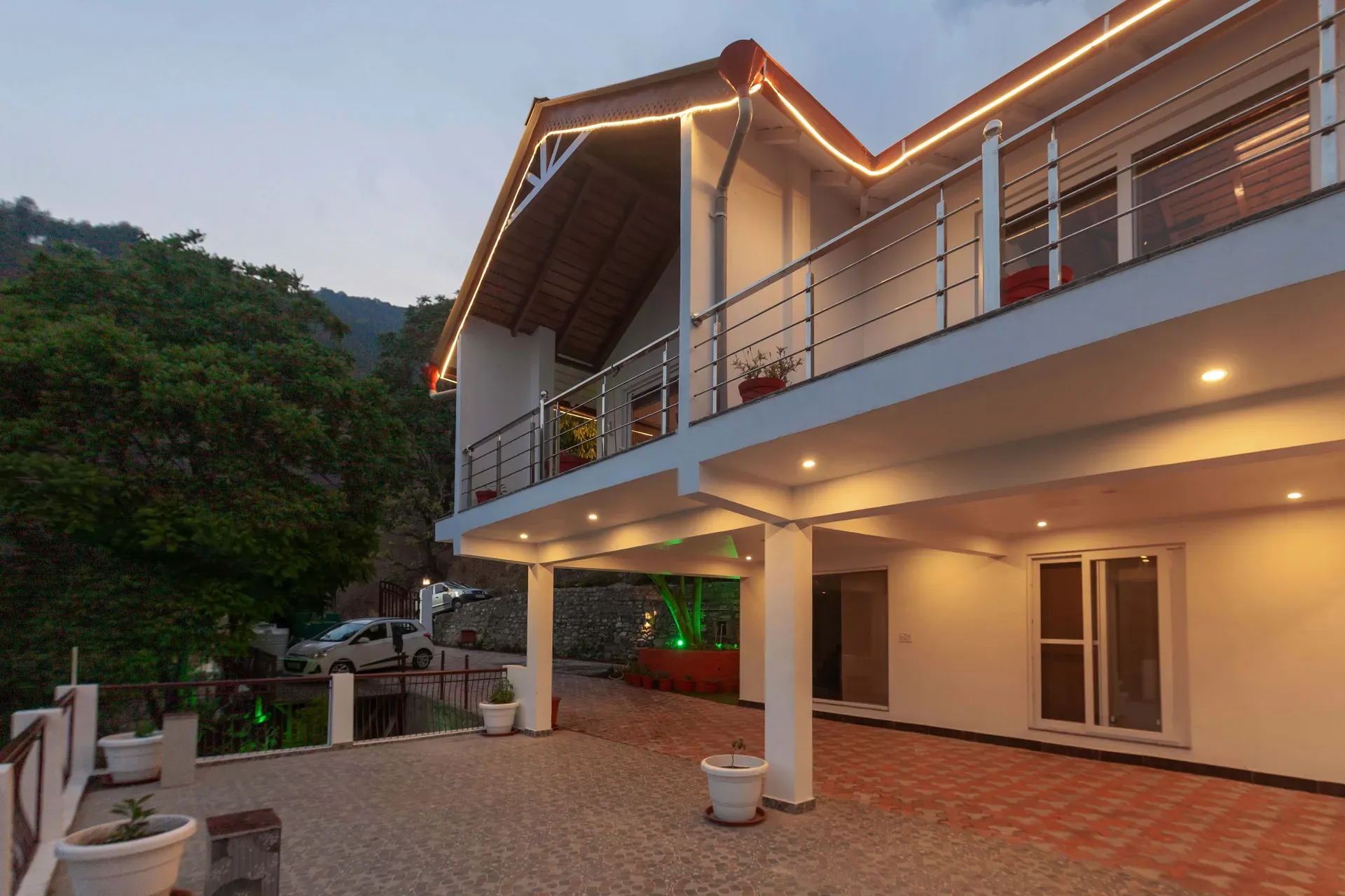 Amara Twilight | Pet-friendly 2-BHK Retreat Near Kainchi Dham With Scenic Views — photo 10