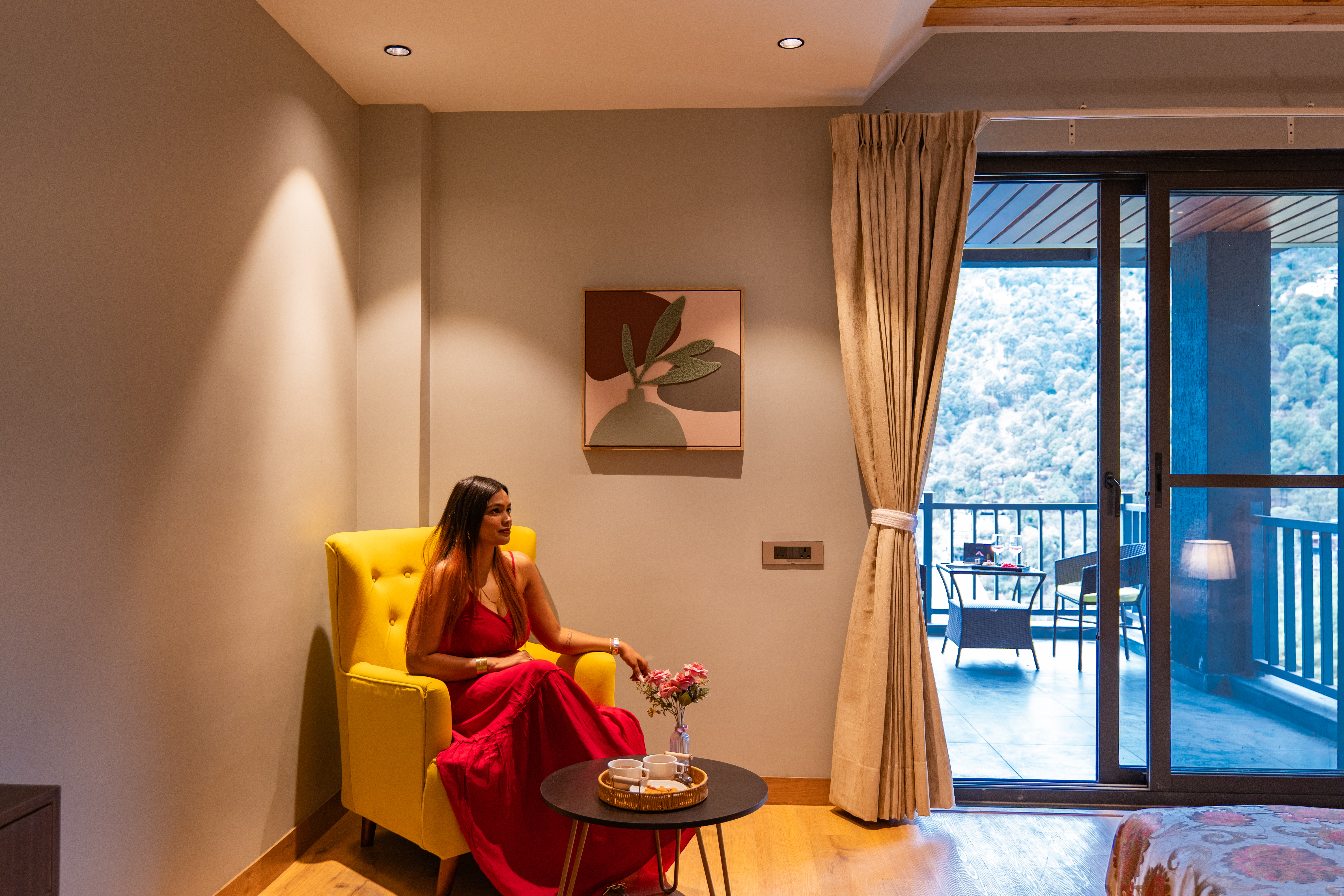 The Retreat Villa | 4-BHK Hillside Retreat with Indoor Pool, Jacuzzis | Near Kasauli Hill Station — photo 25