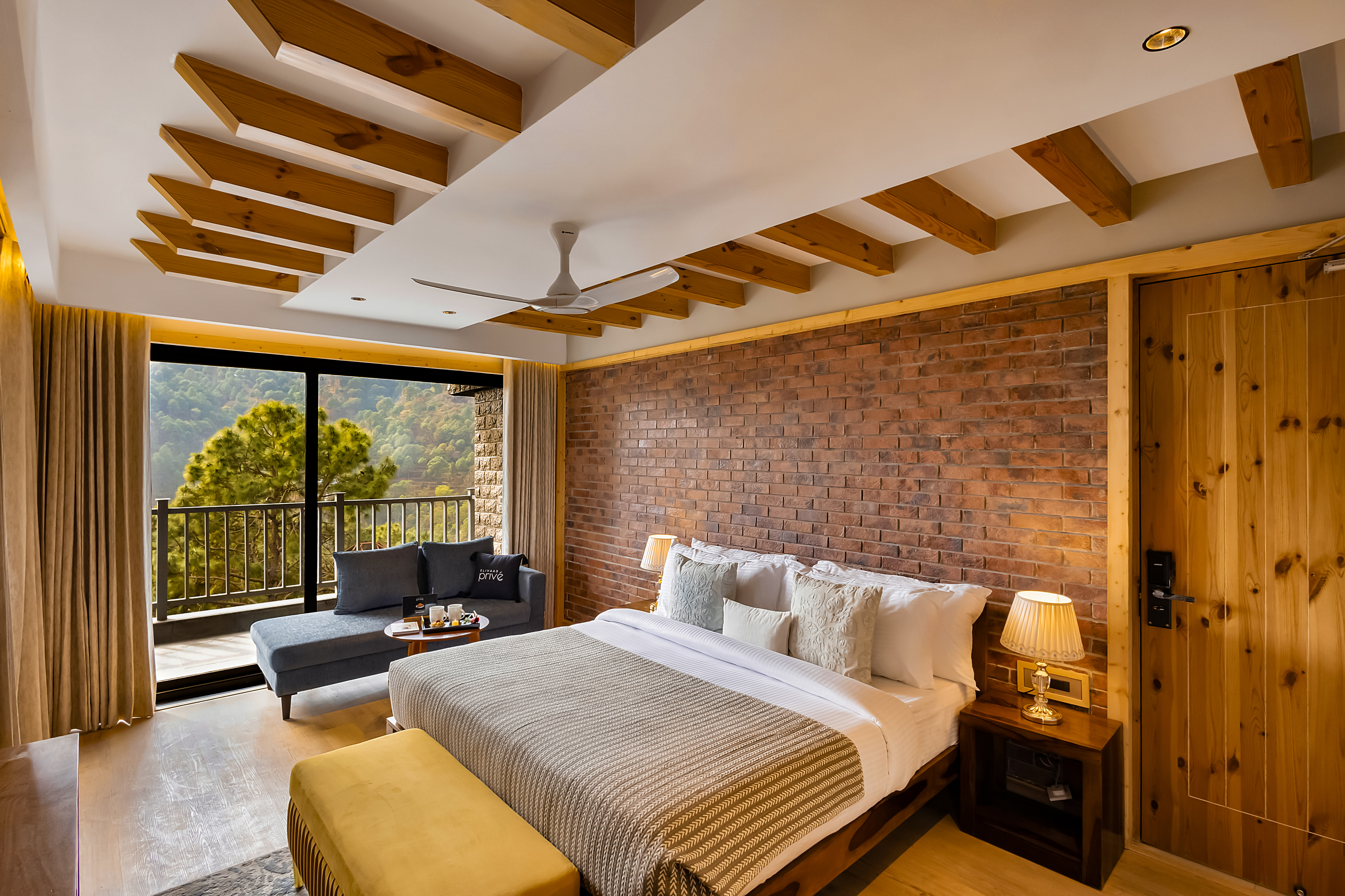 The Retreat Villa | 4-BHK Hillside Retreat with Indoor Pool, Jacuzzis | Near Kasauli Hill Station — photo 15