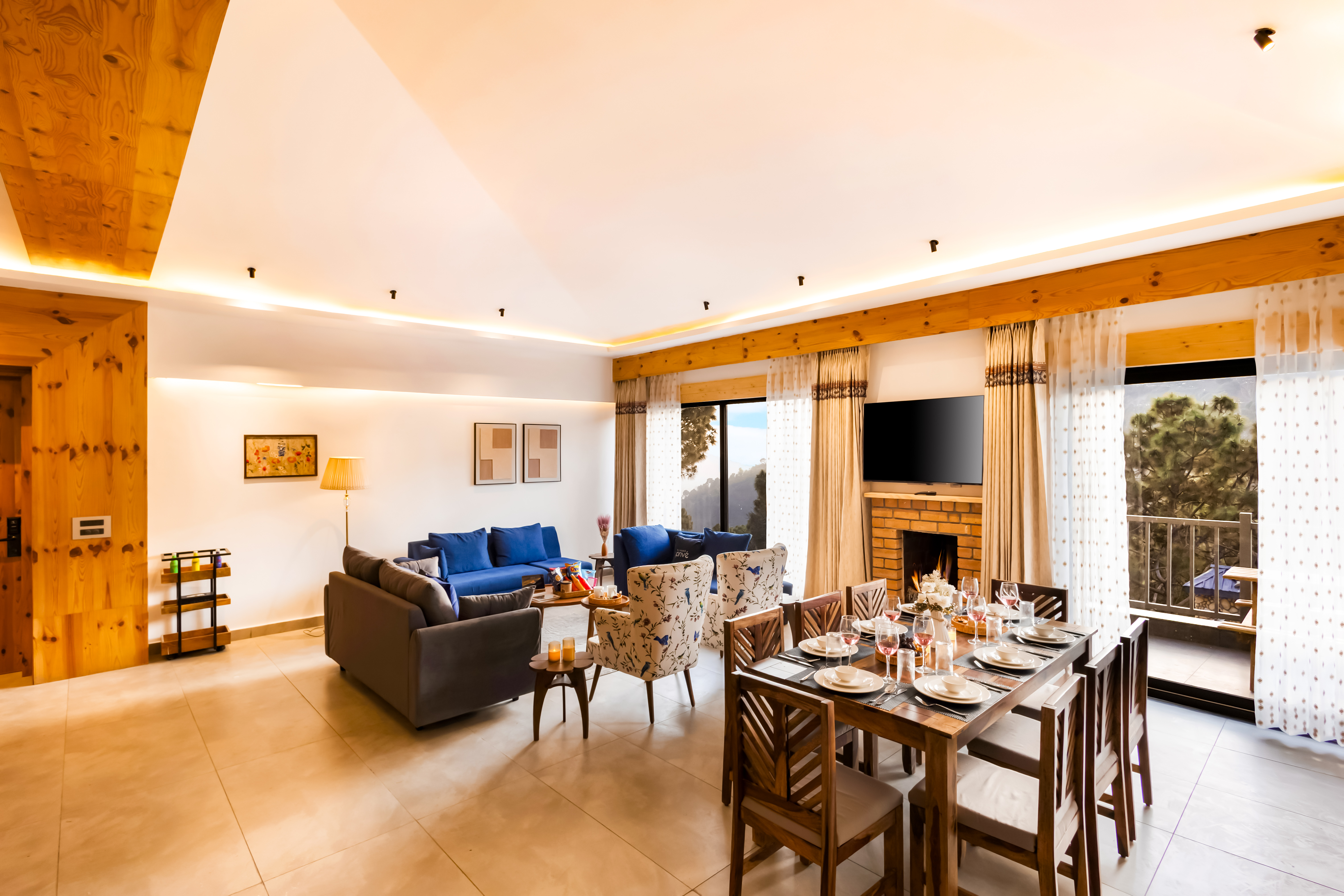 The Retreat Villa | 4-BHK Hillside Retreat with Indoor Pool, Jacuzzis | Near Kasauli Hill Station — photo 2