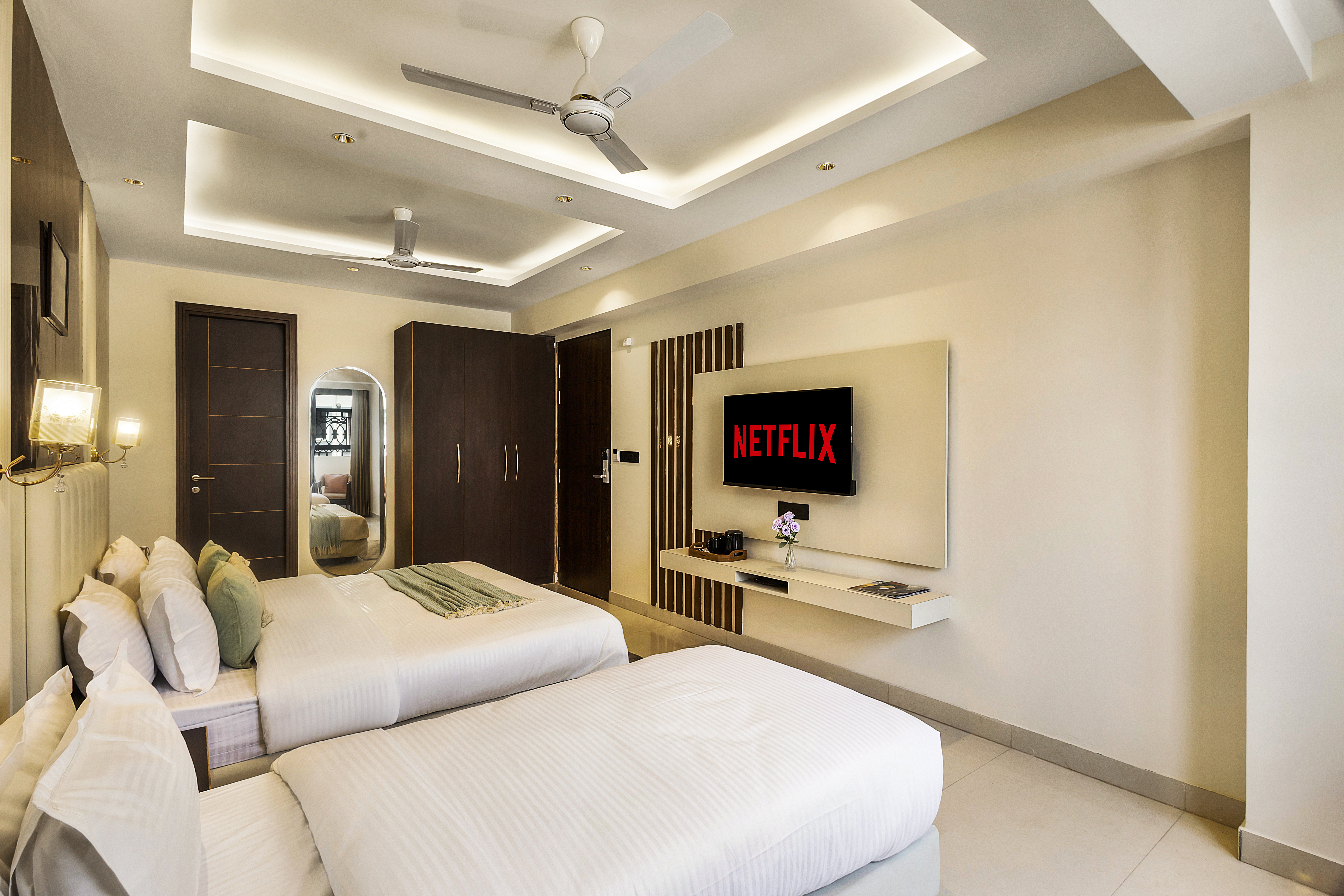 Anandam In The Himalayas Violet | Triple Sharing Suite With Restaurant, Lift & Lounge | Near Triveni Ghat — photo 17