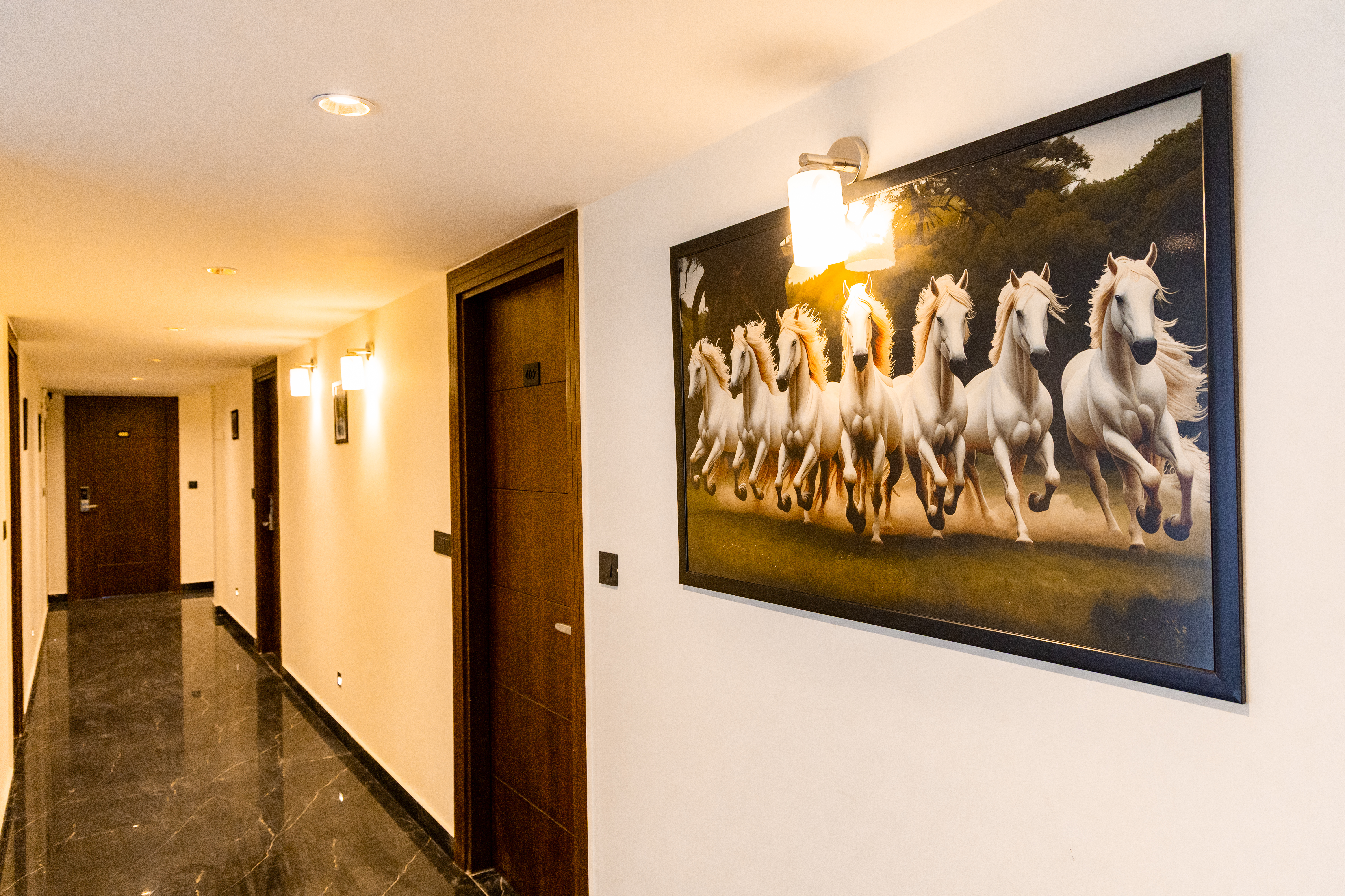 Anandam In The Himalayas Violet | Triple Sharing Suite With Restaurant, Lift & Lounge | Near Triveni Ghat — photo 14