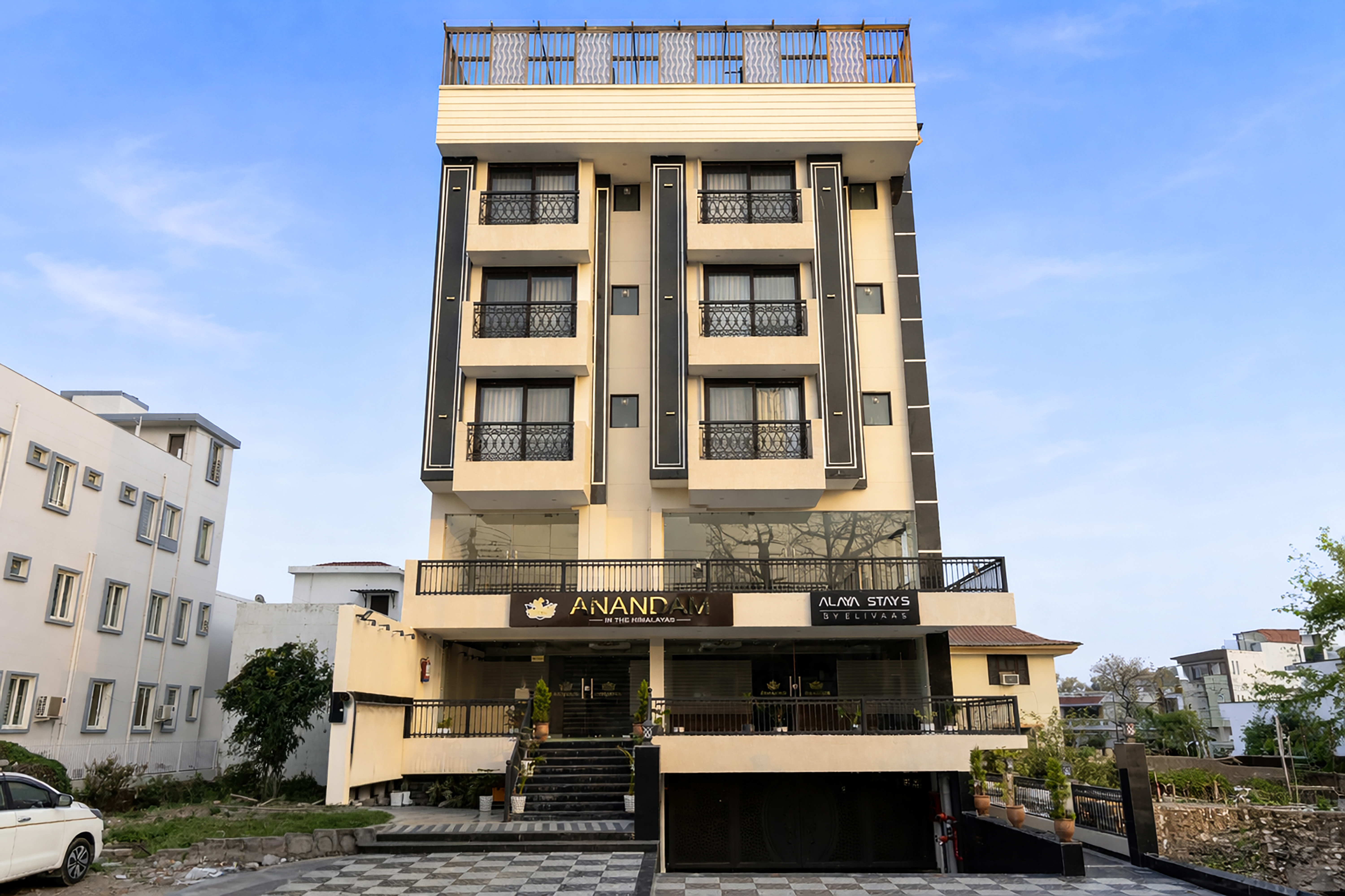 Anandam In The Himalayas Violet | Triple Sharing Suite With Restaurant, Lift & Lounge | Near Triveni Ghat