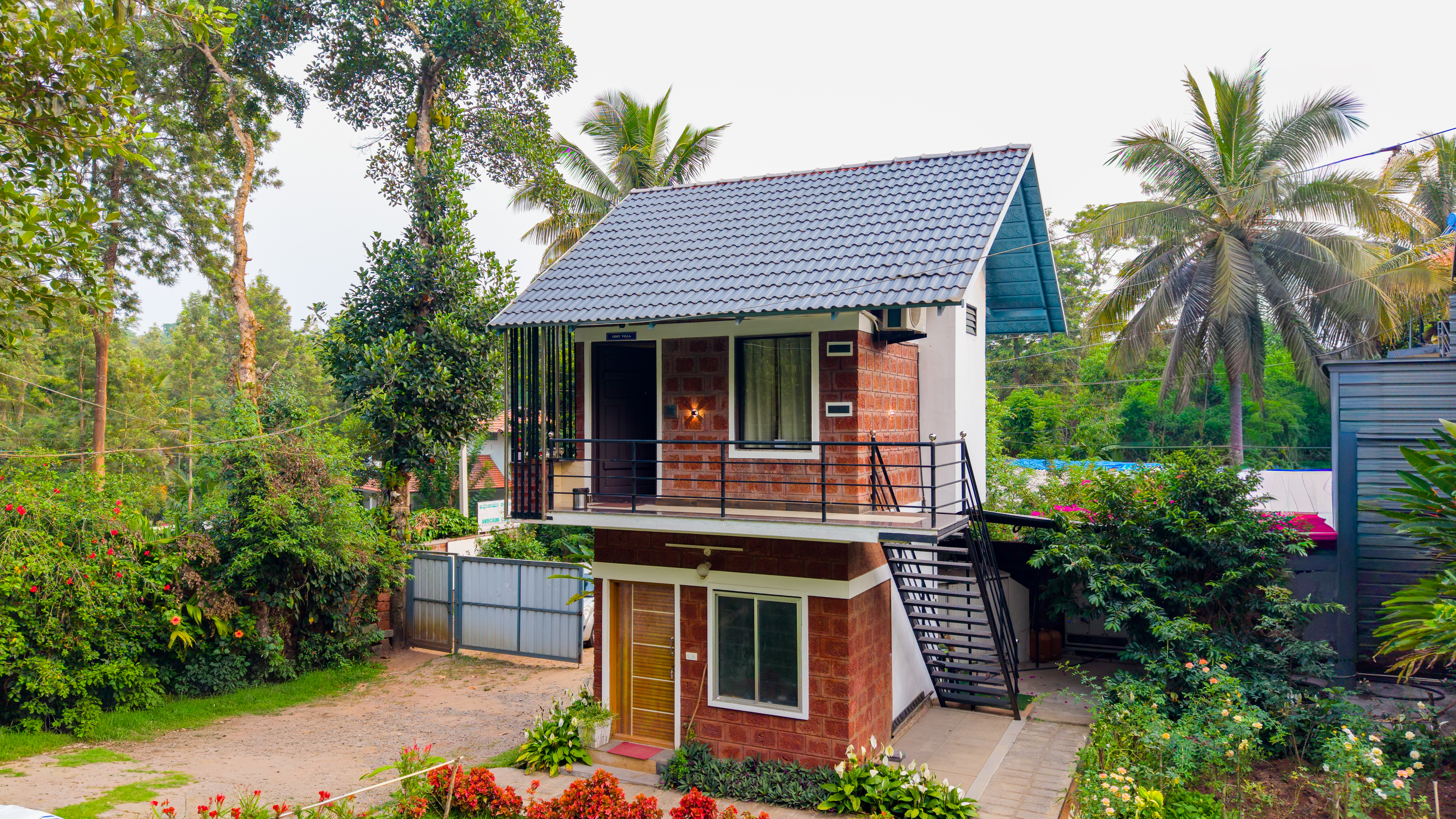 Avocado Cottages Cozy Room | Pet-friendly Garden Suite Amid Avocado & Coffee Estate