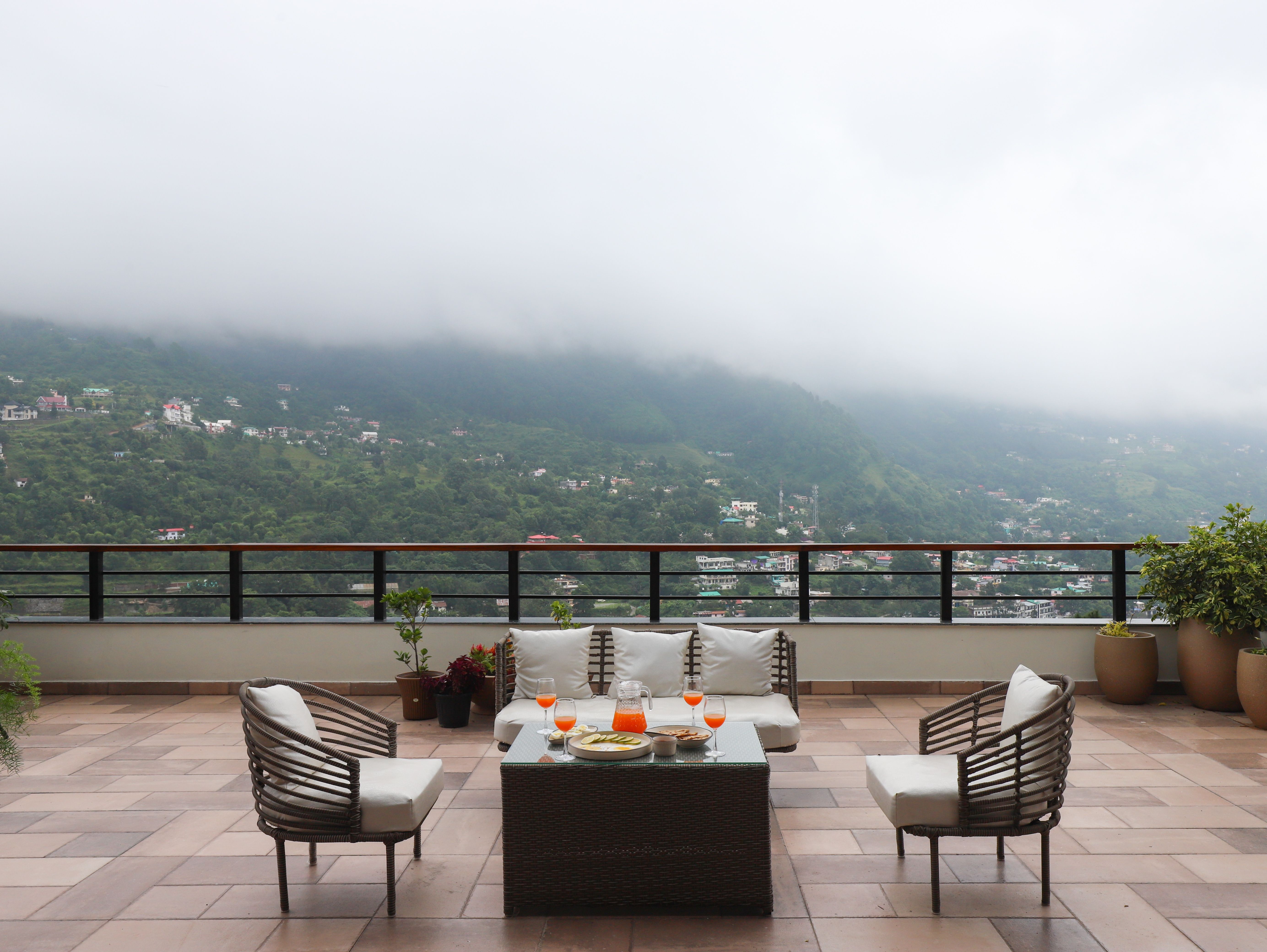 Antarmann Casa Ember | 2-BHK | Terrace | Lake View — photo 2